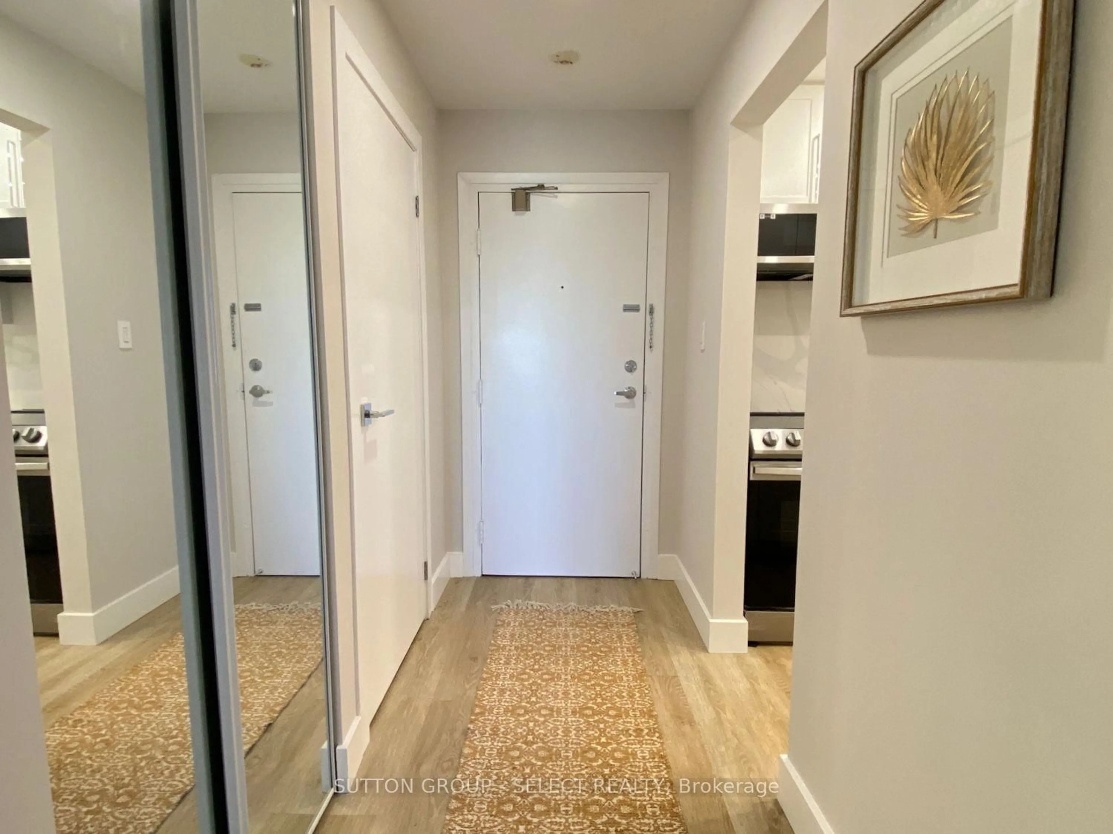Indoor entryway for 2230 Trafalgar St #203, London East Ontario N5V 4J9