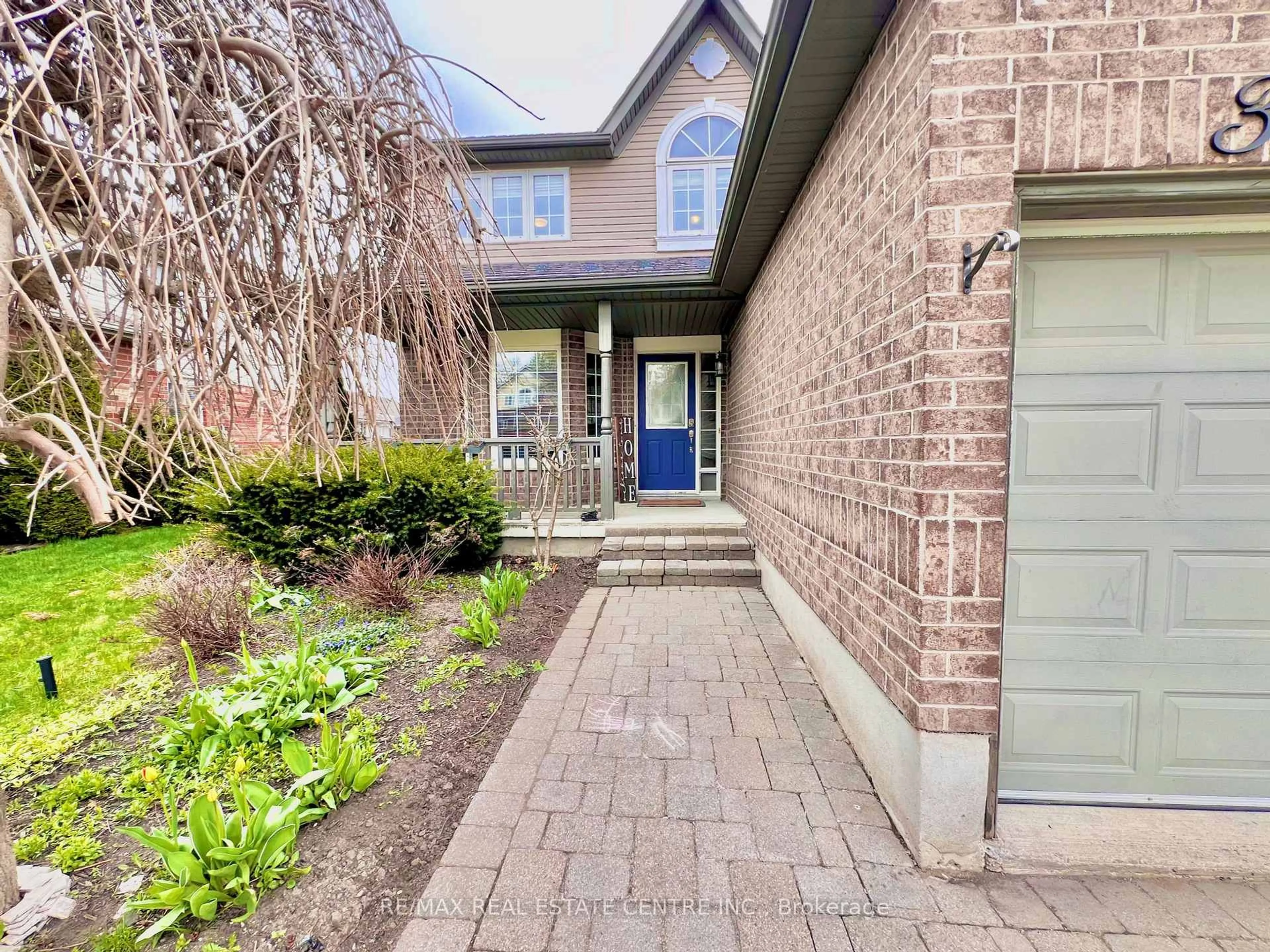 Home with brick exterior material, street for 329 Rintoul Cres, Shelburne Ontario L9V 3C5