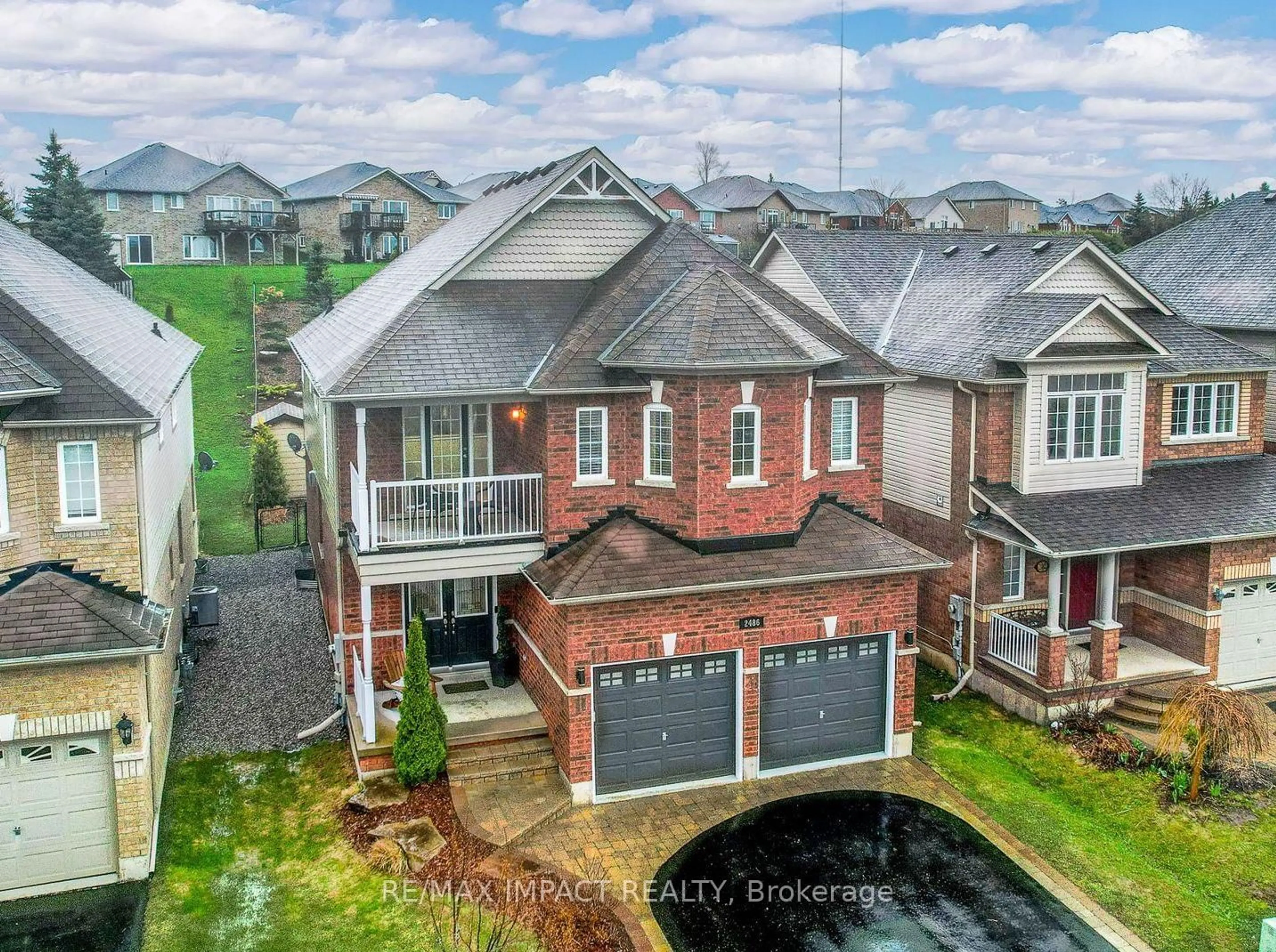 A pic from outside/outdoor area/front of a property/back of a property/a pic from drone, unknown for 2486 Cunningham Blvd, Peterborough Ontario K9H 0B1