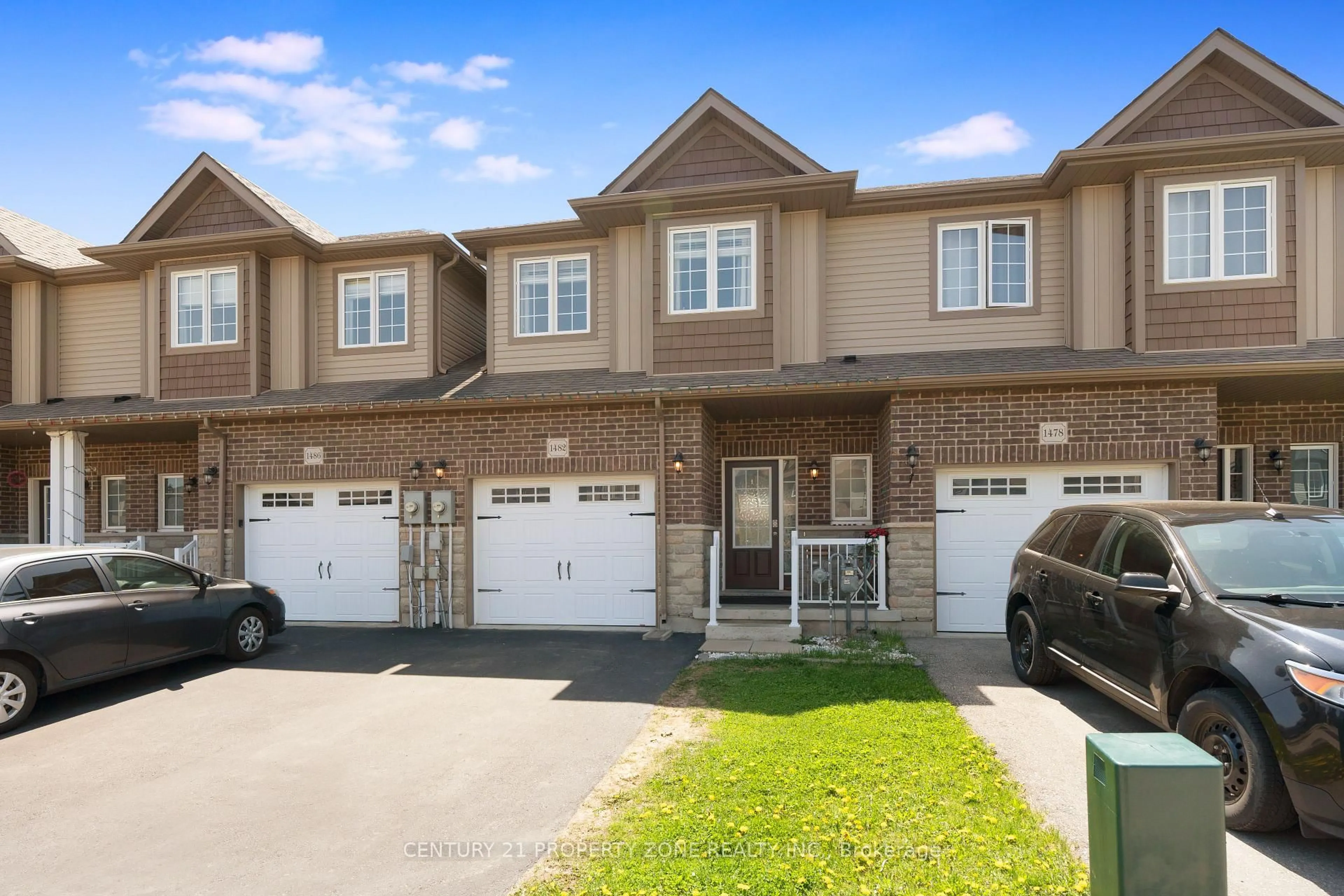 A pic from outside/outdoor area/front of a property/back of a property/a pic from drone, street for 1482 Caen Ave, Woodstock Ontario N4T 0J7