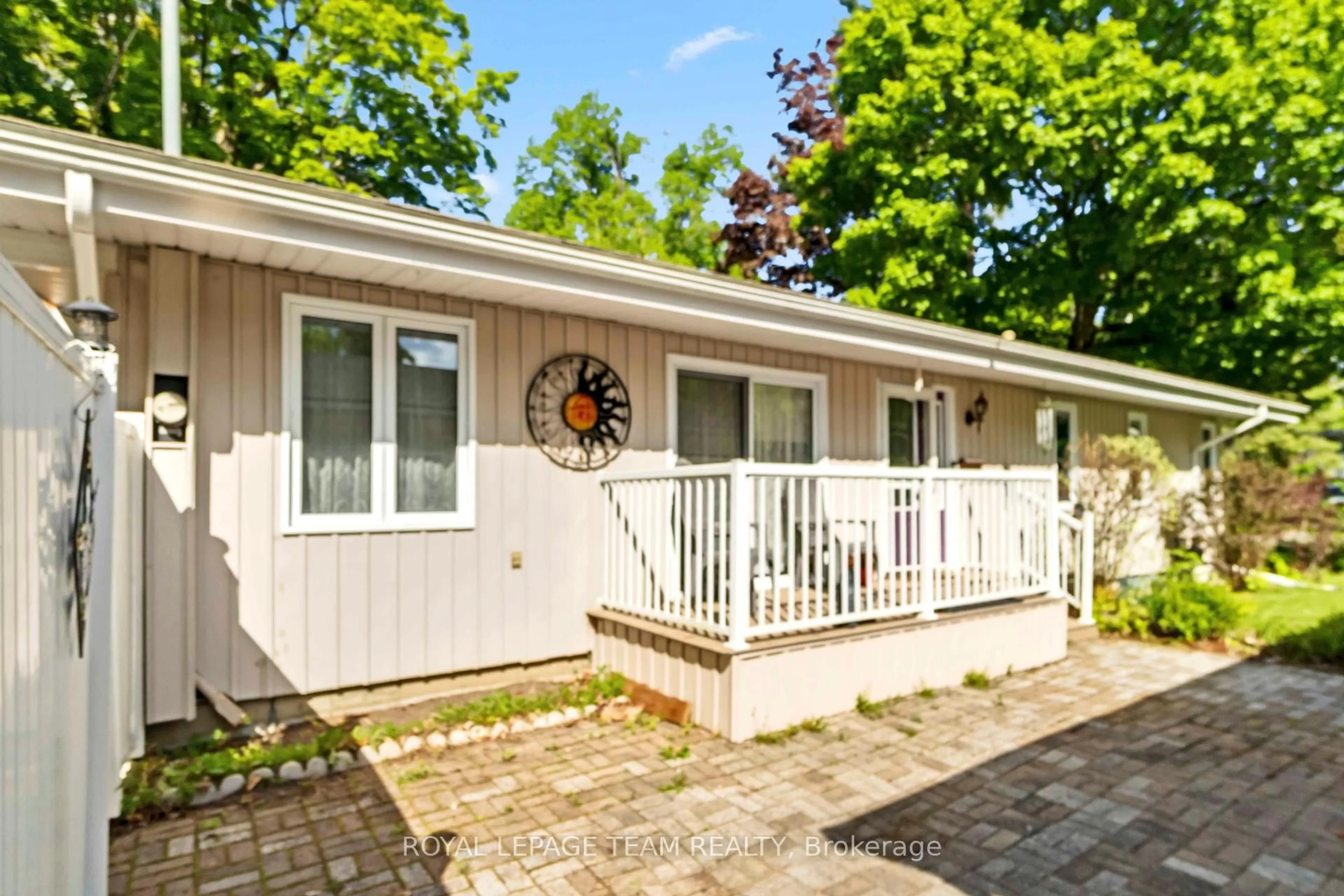Unknown for 121 Peacock Cres, Almonte Ontario K0A 1A0