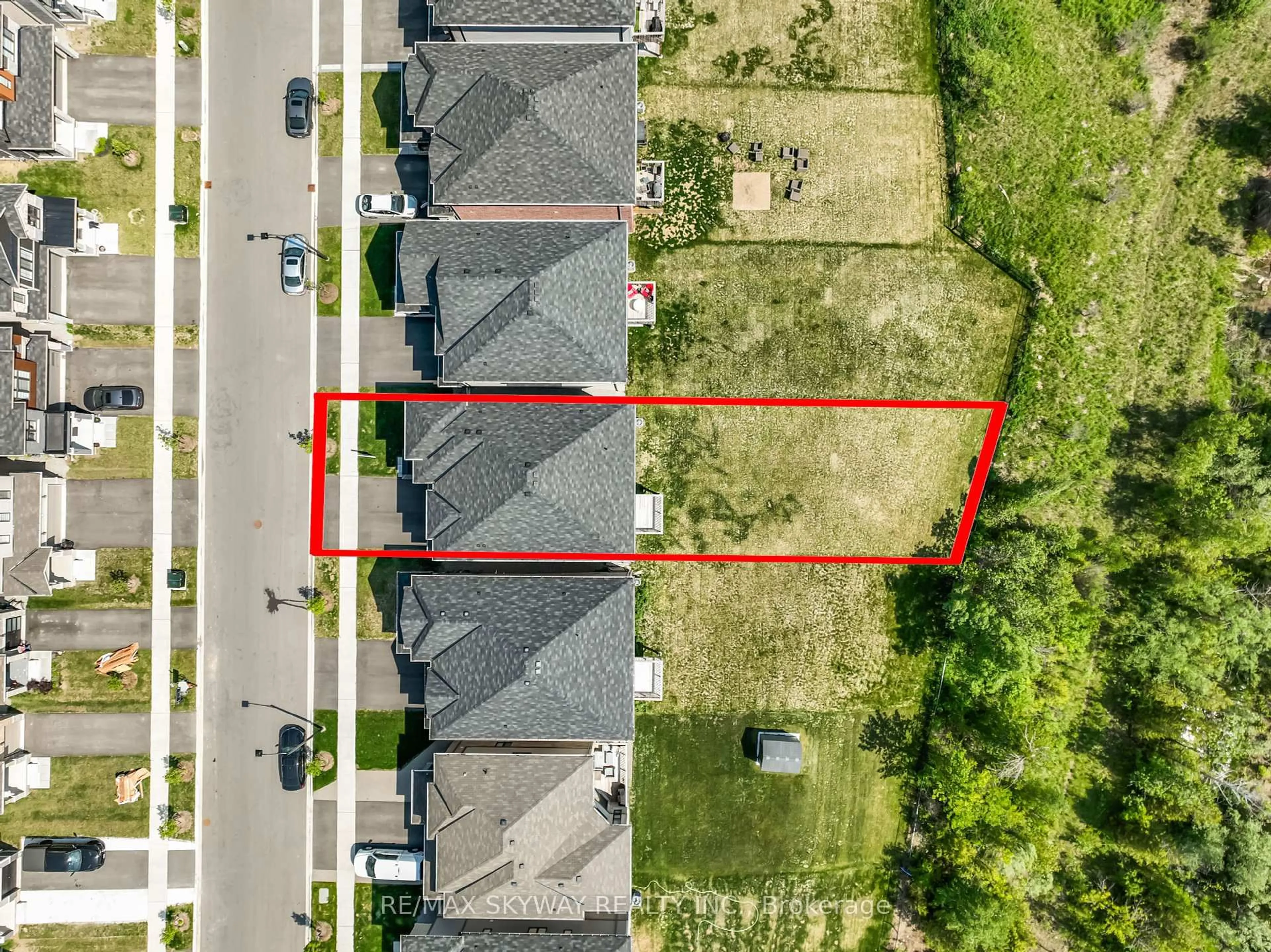 A pic from outside/outdoor area/front of a property/back of a property/a pic from drone, street for 122 Eva Dr, Woolwich Ontario N0B 1M0
