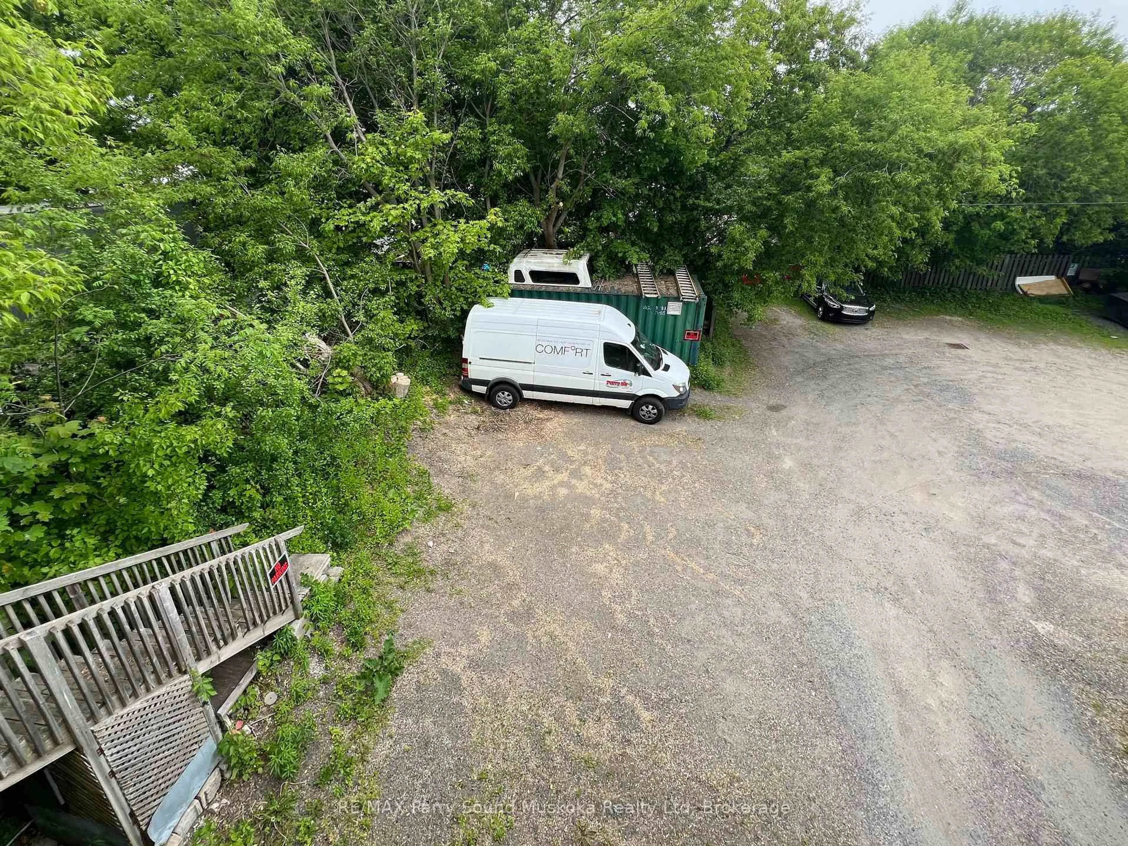 A pic from outside/outdoor area/front of a property/back of a property/a pic from drone, street for 111 JAMES St, Parry Sound Ontario P2A 1T7
