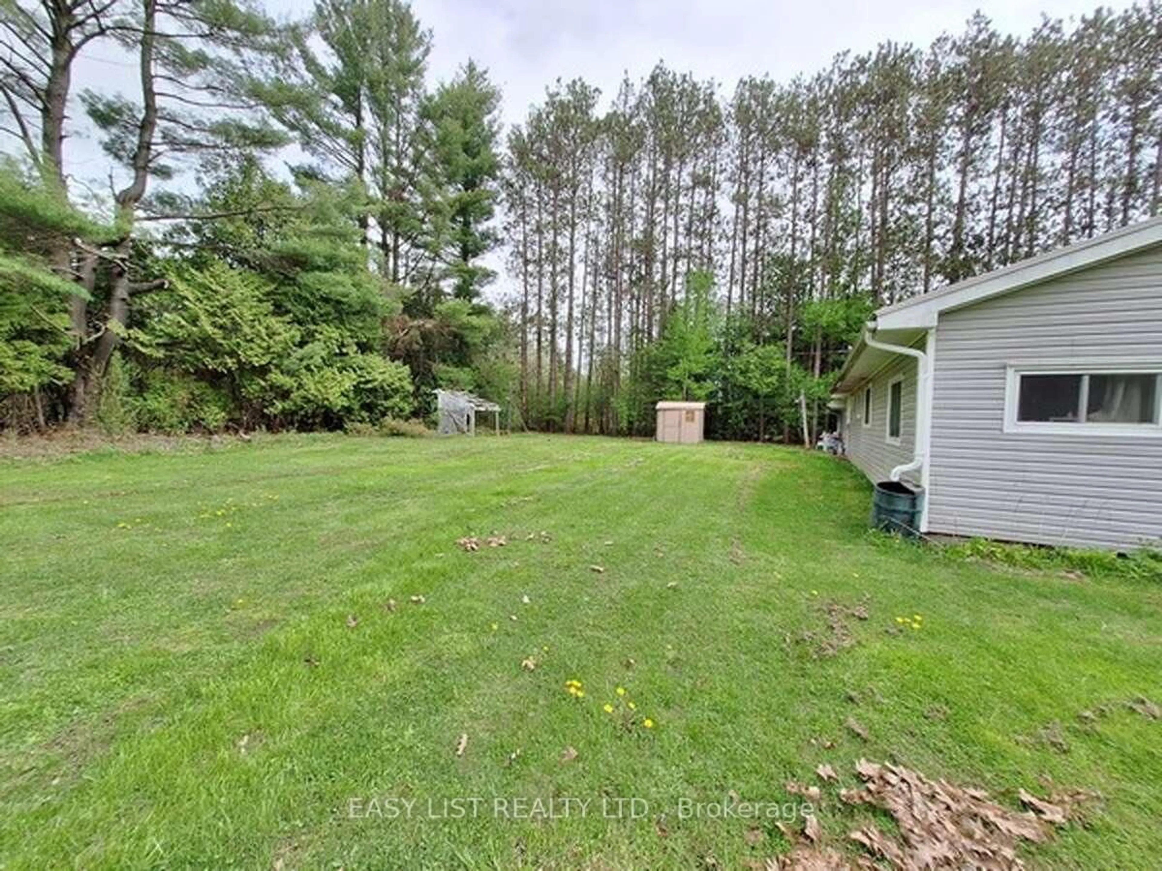A pic from outside/outdoor area/front of a property/back of a property/a pic from drone, forest/trees view for 8556 Dean's Hill Rd, Port Hope Ontario L0A 1B0