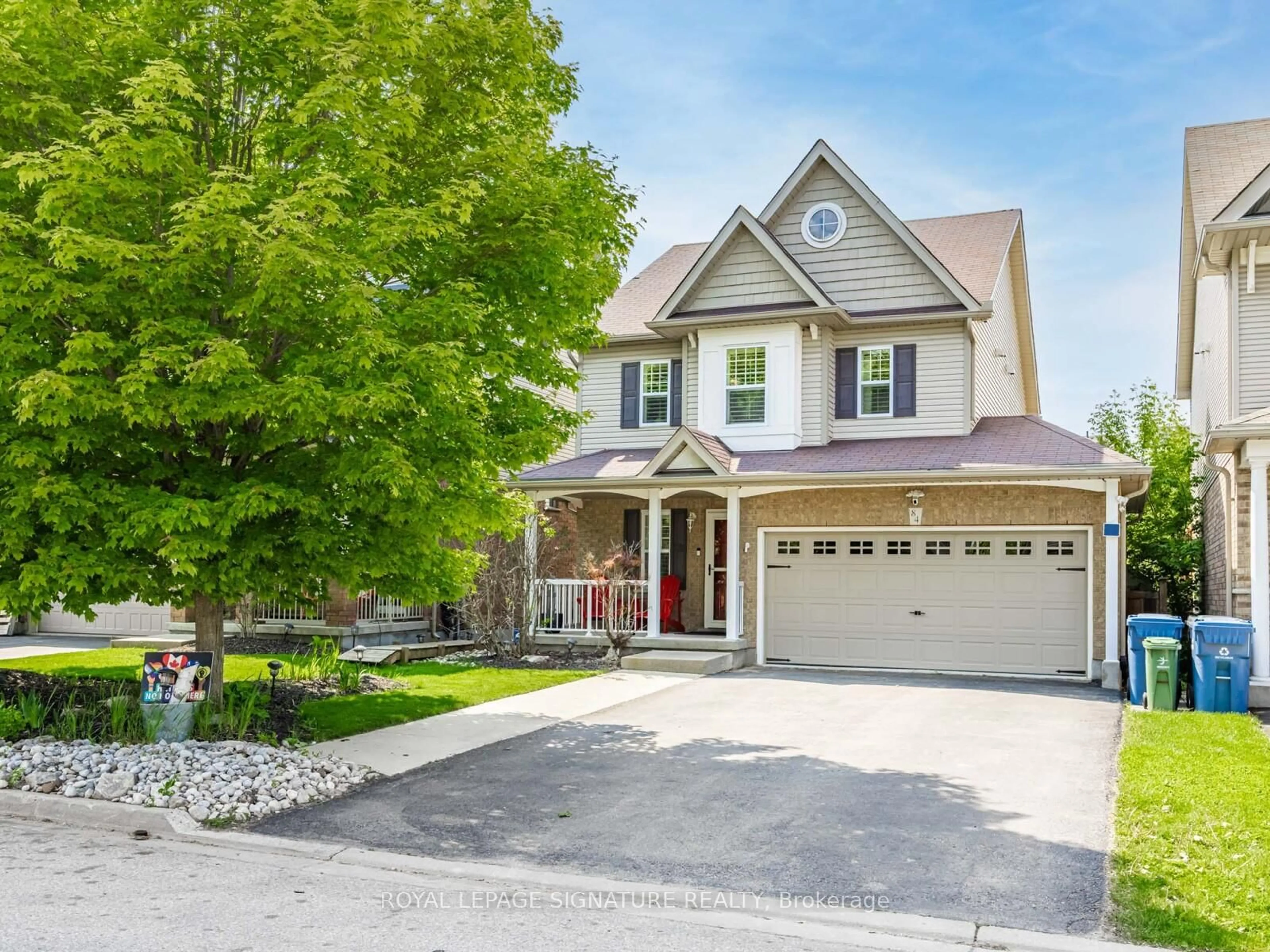 Home with vinyl exterior material, street for 84 Amsterdam Cres, Guelph Ontario N1L 1T5