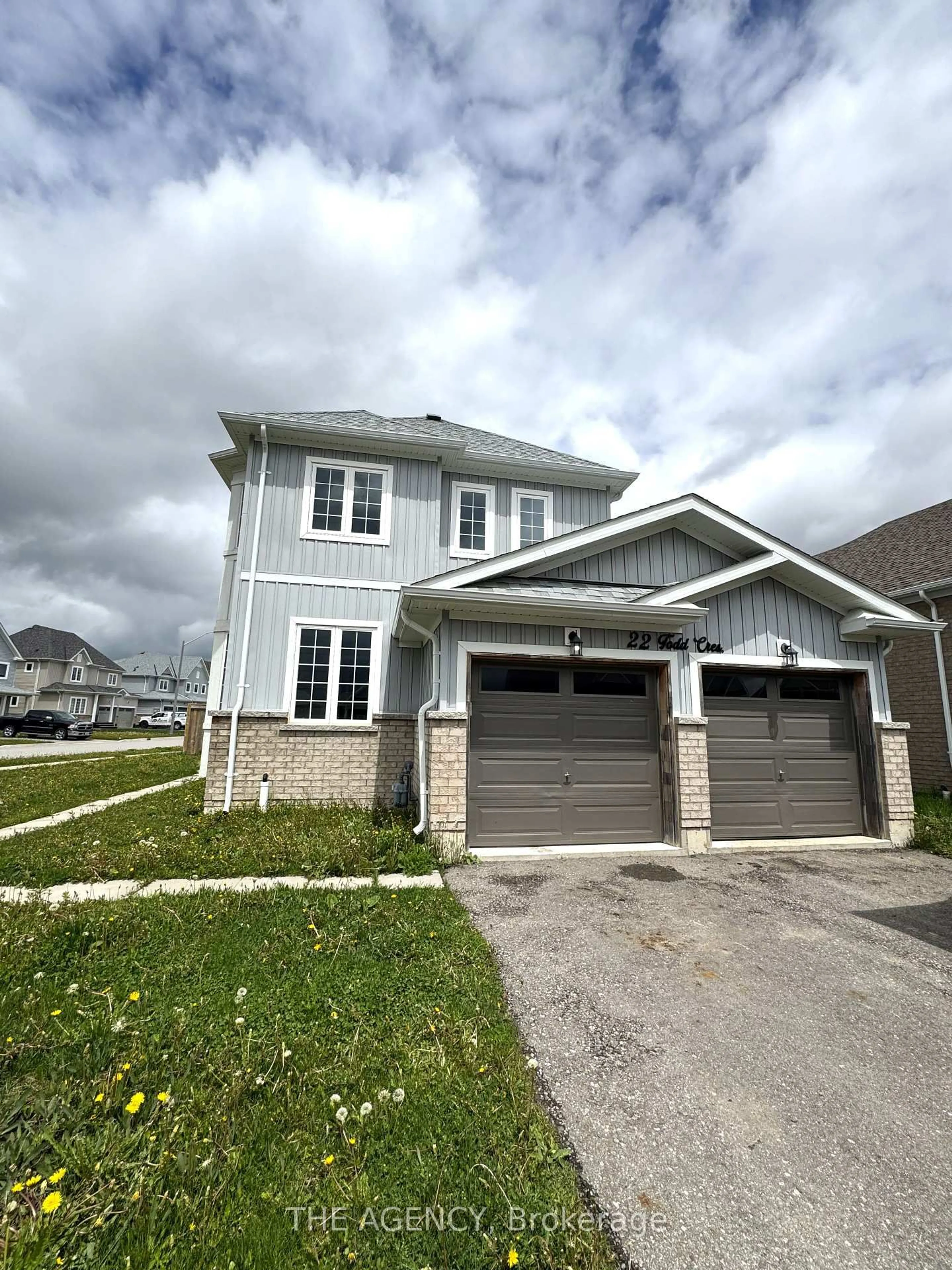 Home with vinyl exterior material, street for 22 TODD Cres, Southgate Ontario N0C 1B0