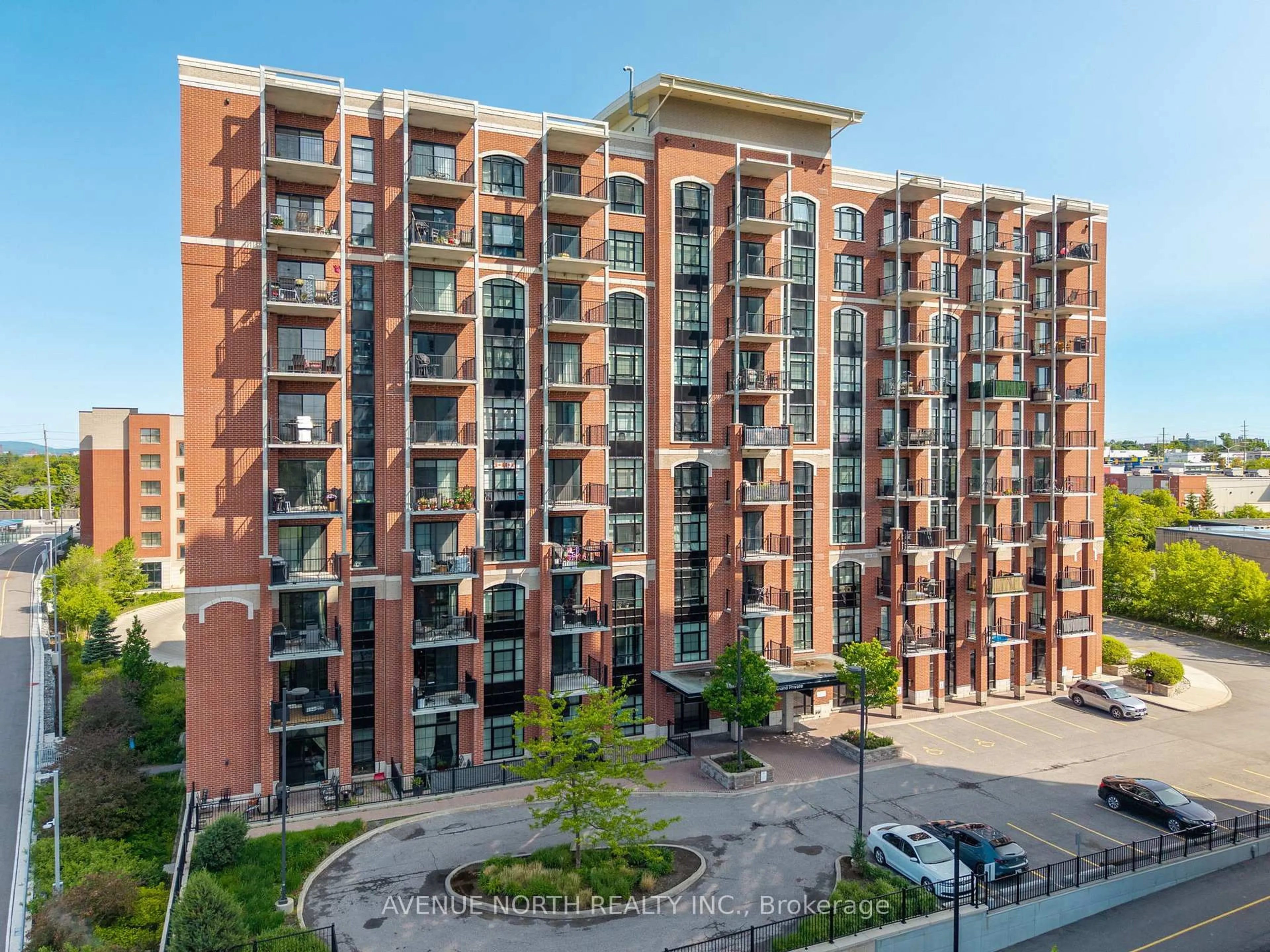 A pic from outside/outdoor area/front of a property/back of a property/a pic from drone, city buildings view from balcony for 555 Anand Private #806, Ottawa Ontario K1V 2R7