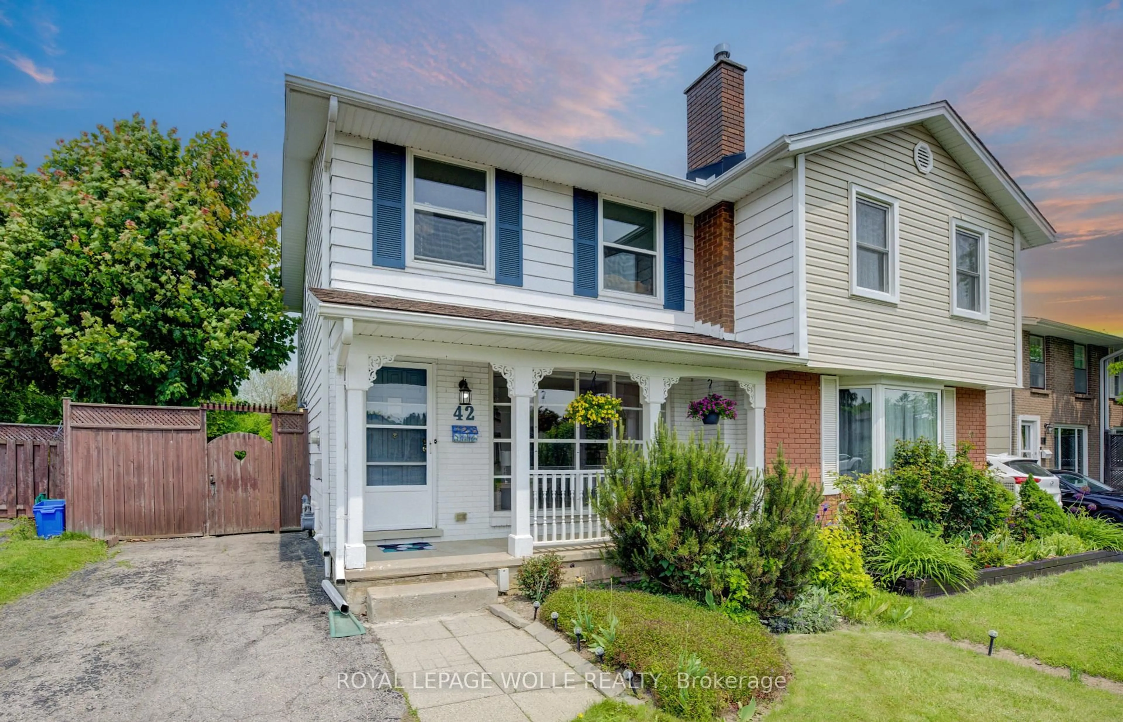 Home with vinyl exterior material, street for 42 Monteagle Cres, Kitchener Ontario N2N 1N1
