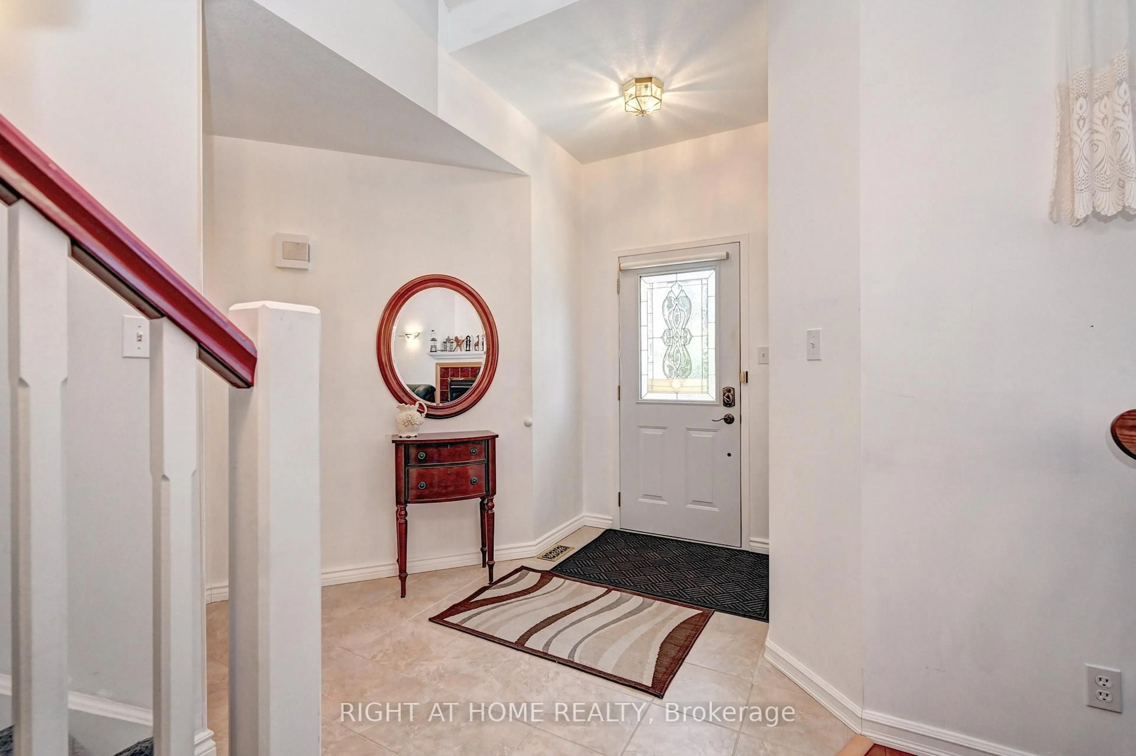 Indoor entryway for 436 Dansbury Dr, Waterloo Ontario N2K 3X9