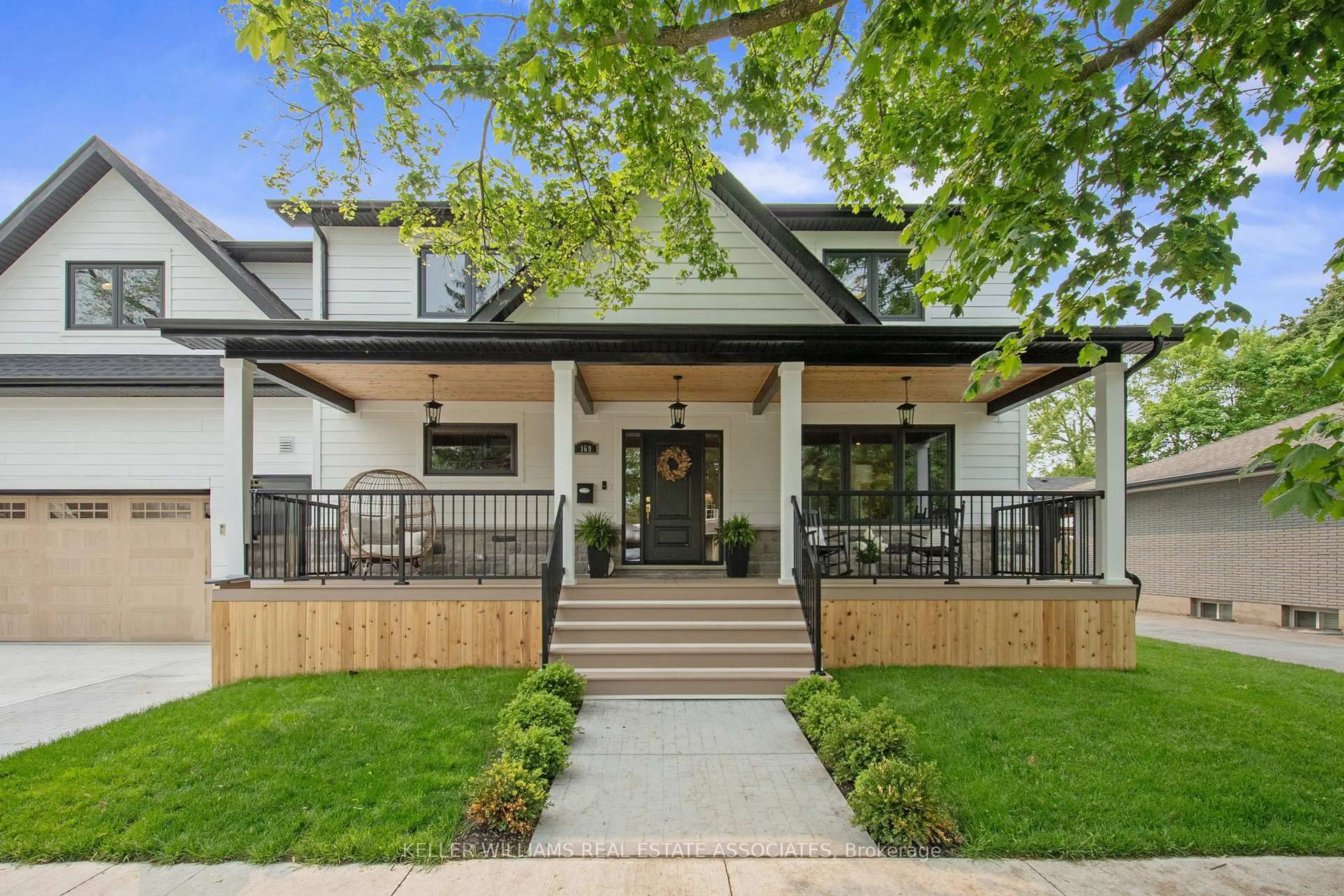 Home with brick exterior material, street for 169 Dalhousie Ave, St. Catharines Ontario L2N 4X6