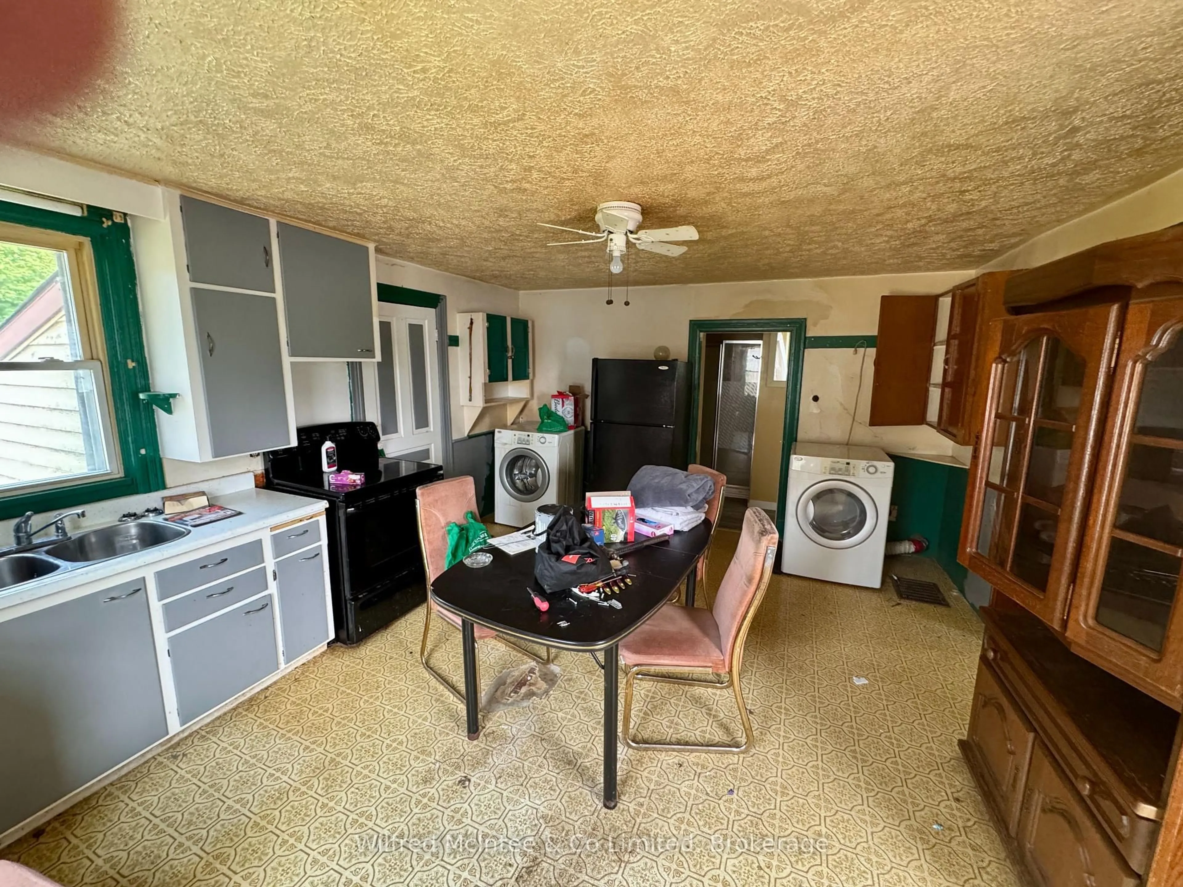 A pic of a room for 120 Ridout St, Brockton Ontario N0G 2V0