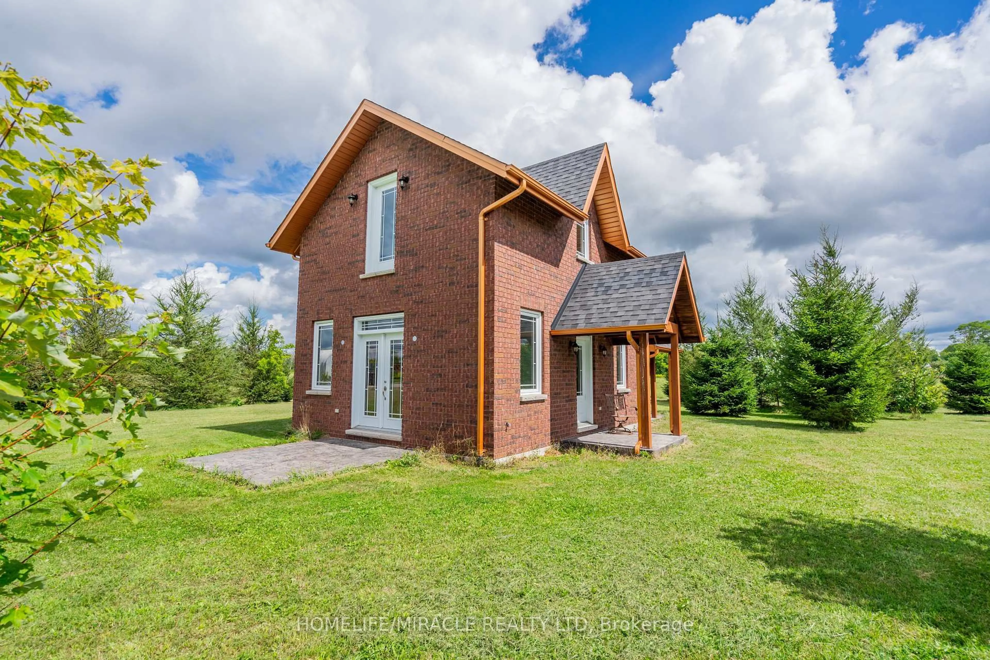 Home with brick exterior material, building for 528 Concession Rd #13, Trent Hills Ontario K0L 1Y0