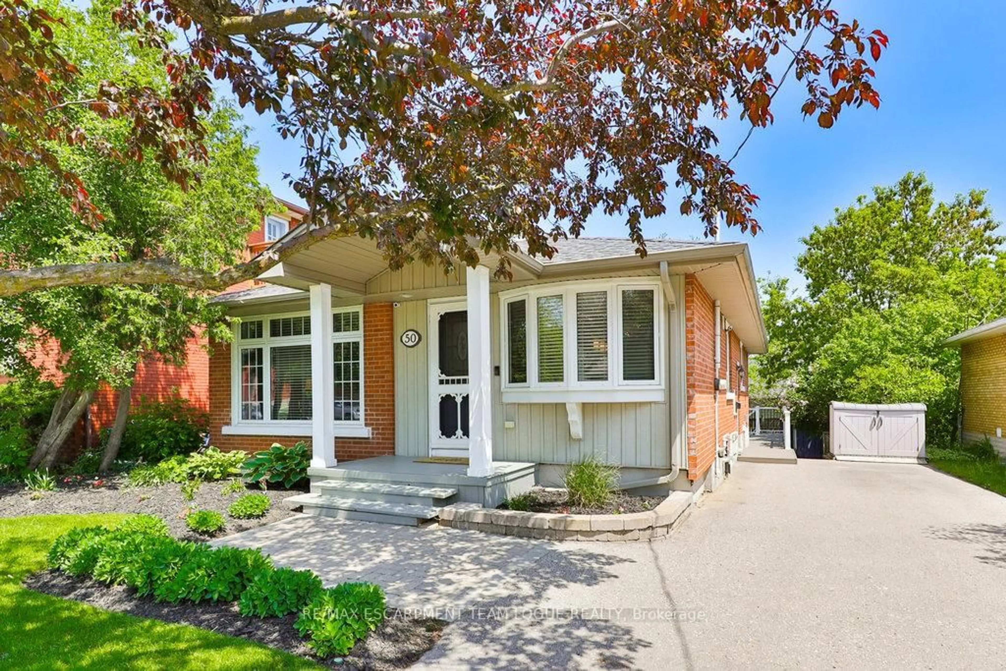 Home with brick exterior material, street for 50 Cornell Ave, Kitchener Ontario N2G 3E4
