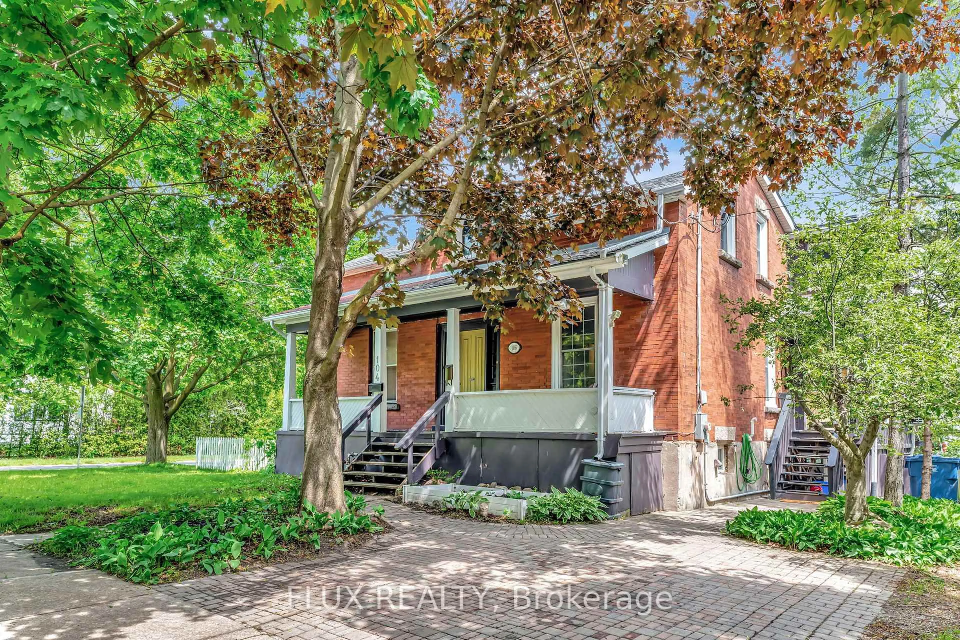 Home with brick exterior material, street for 106 Nottingham St, Guelph Ontario N1H 3N1