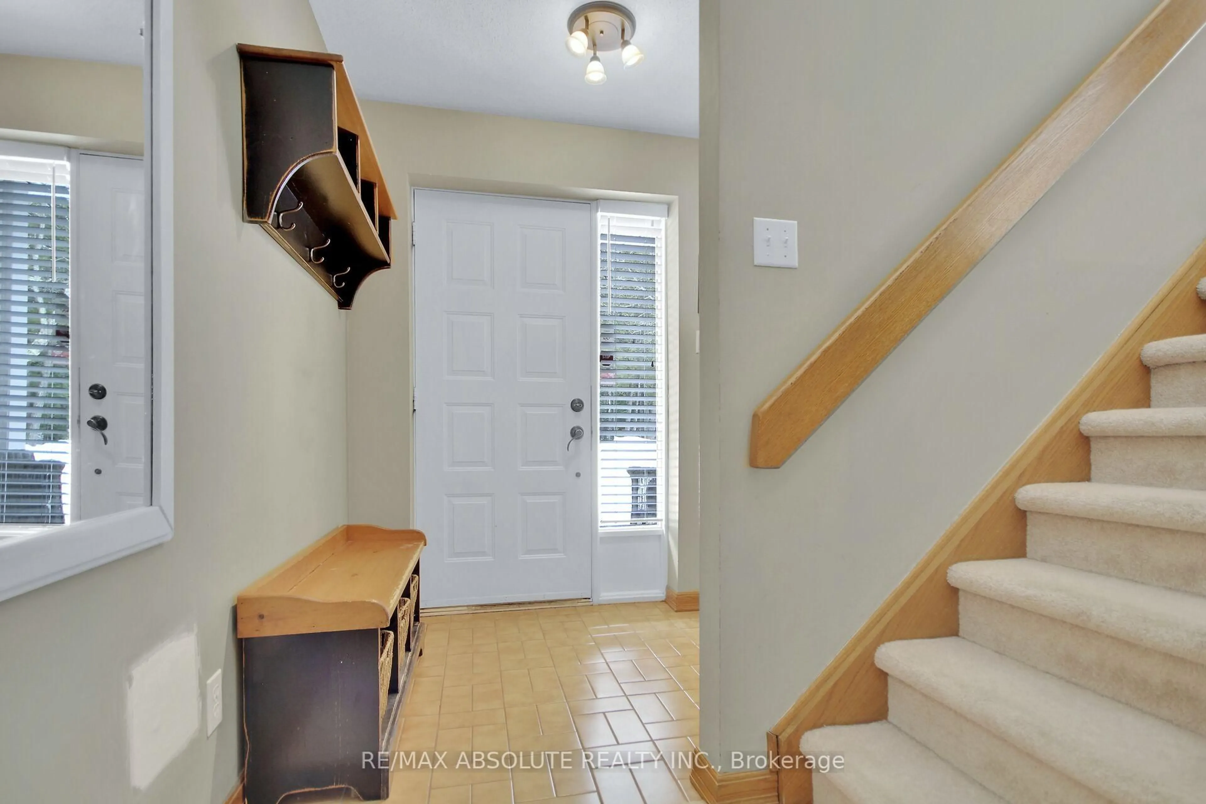 Indoor entryway for 752 King's Creek Rd, Ashton Ontario K0A 1B0