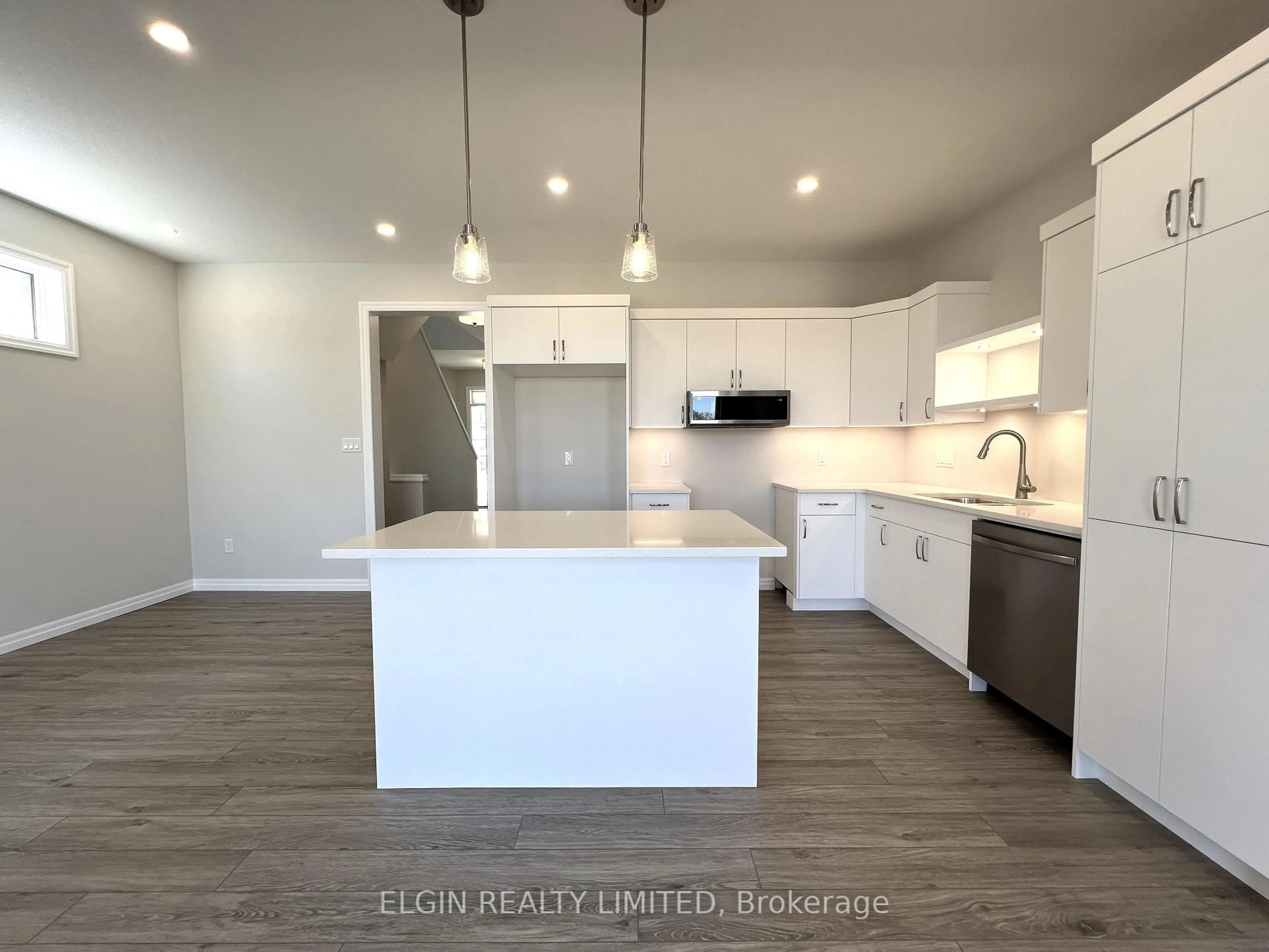 Open concept kitchen, unknown for 37 BRAUN Ave, Tillsonburg Ontario N4G 0K5