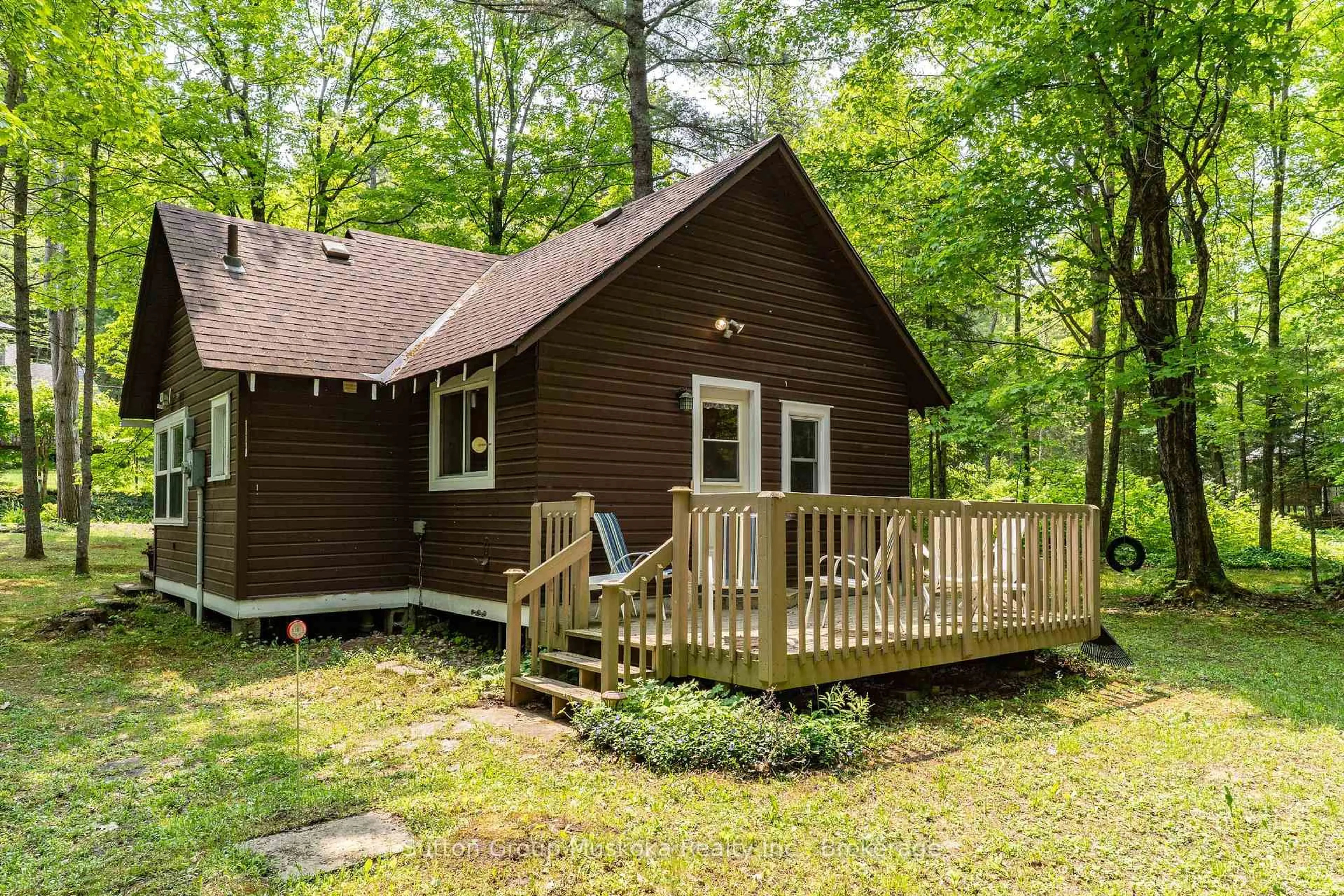 Patio, unknown for 86 & 92 Hoths Lane, Huntsville Ontario P0B 1L0