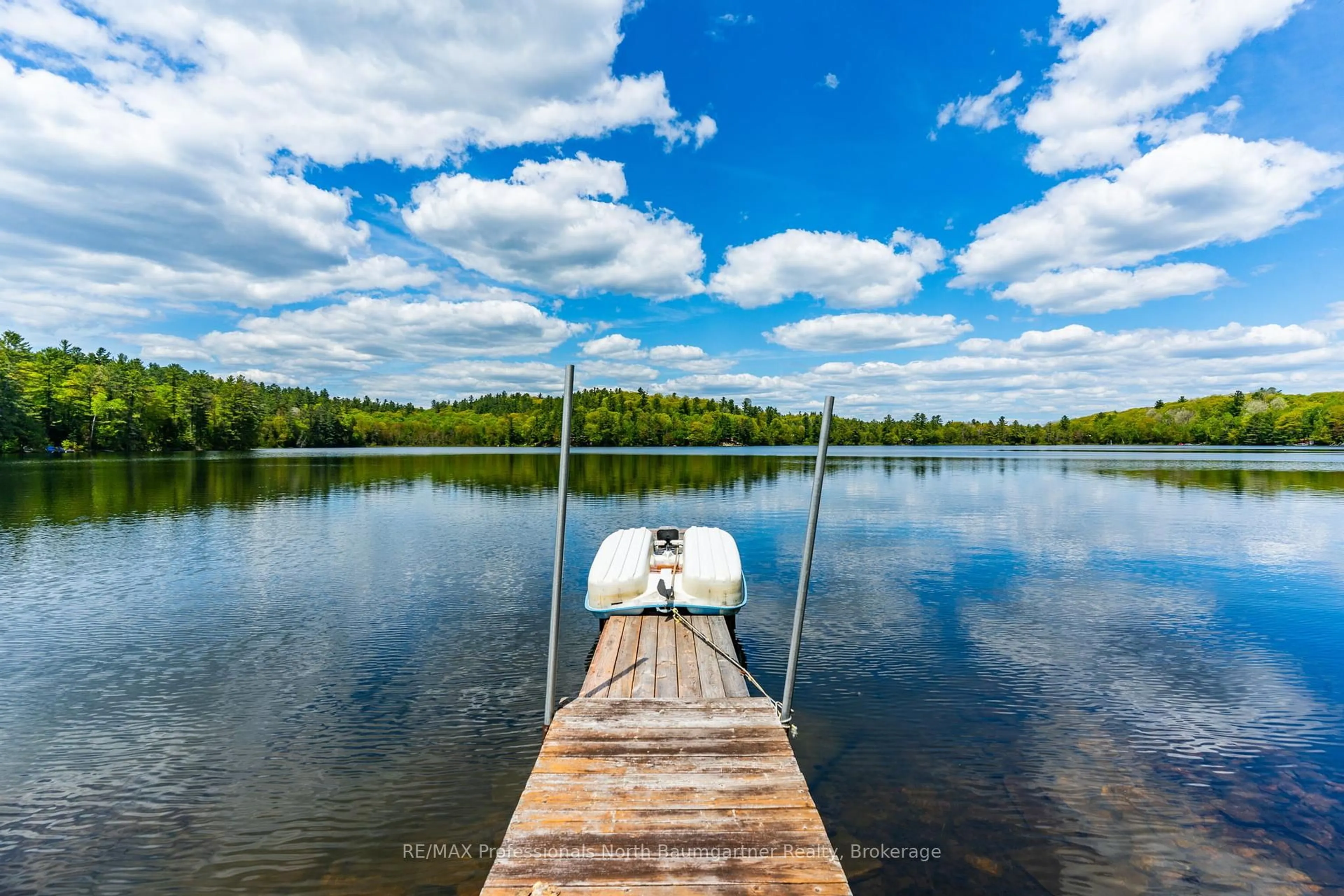 Unknown for 18053 Highway 35, Algonquin Highlands Ontario K0M 1J2