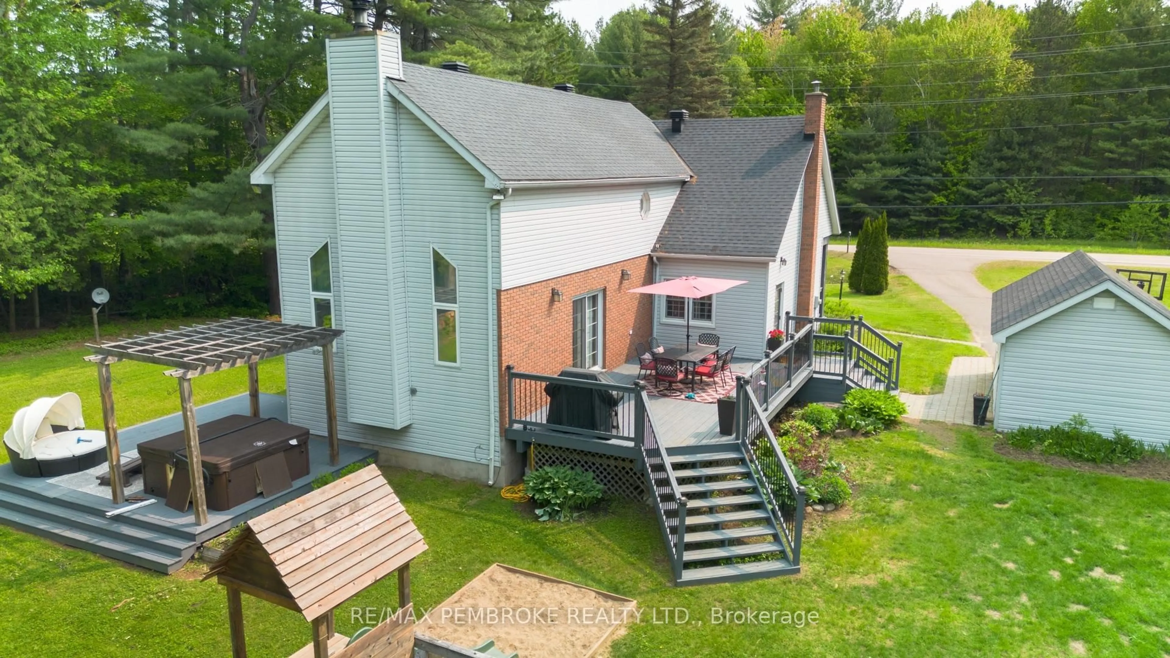 A pic from outside/outdoor area/front of a property/back of a property/a pic from drone, unknown for 40731 Highway 41 Highway, Pembroke Ontario K8A 6W5