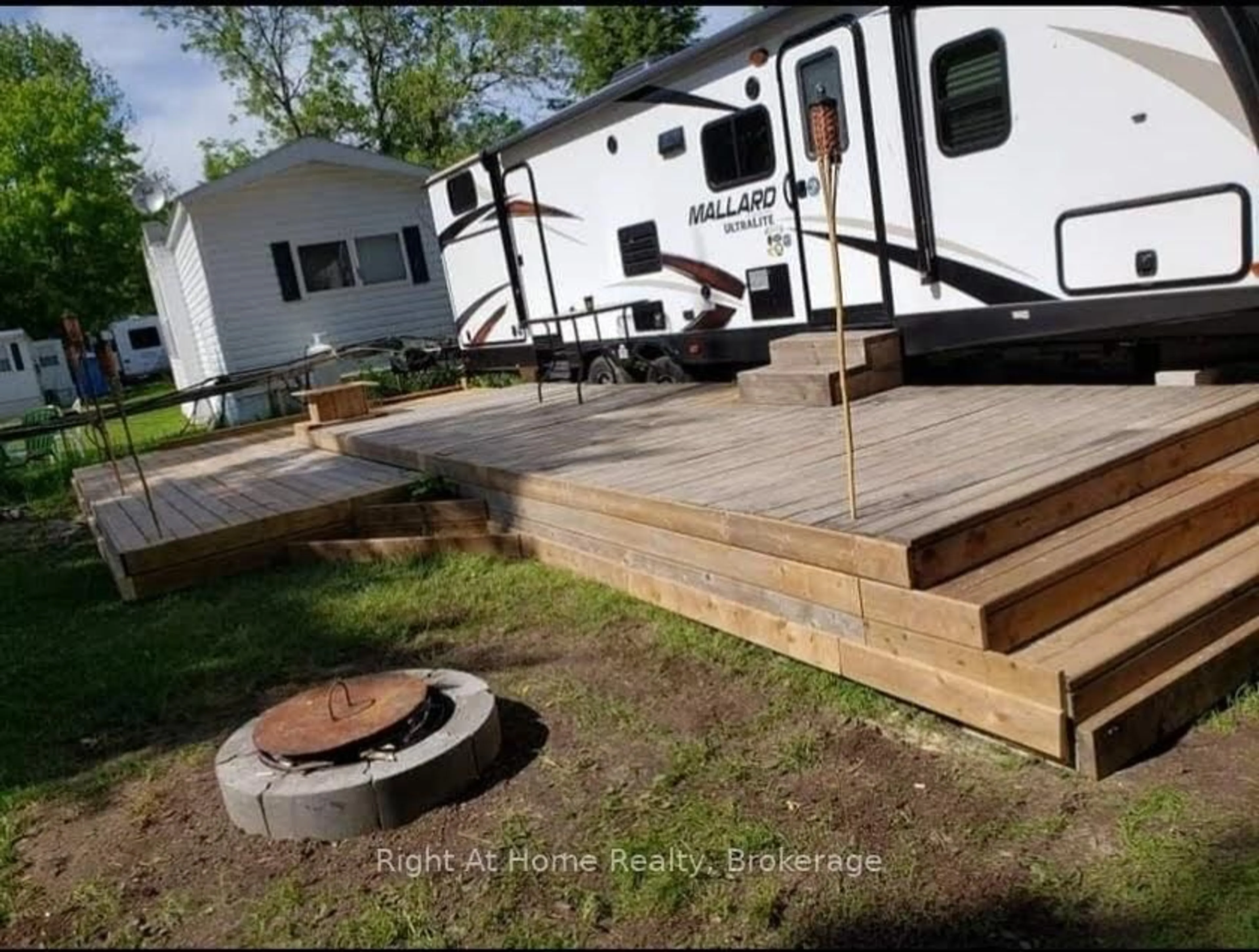 Patio, unknown for 544 Country Road 36 Rd, Trent Lakes Ontario K0M 1A0