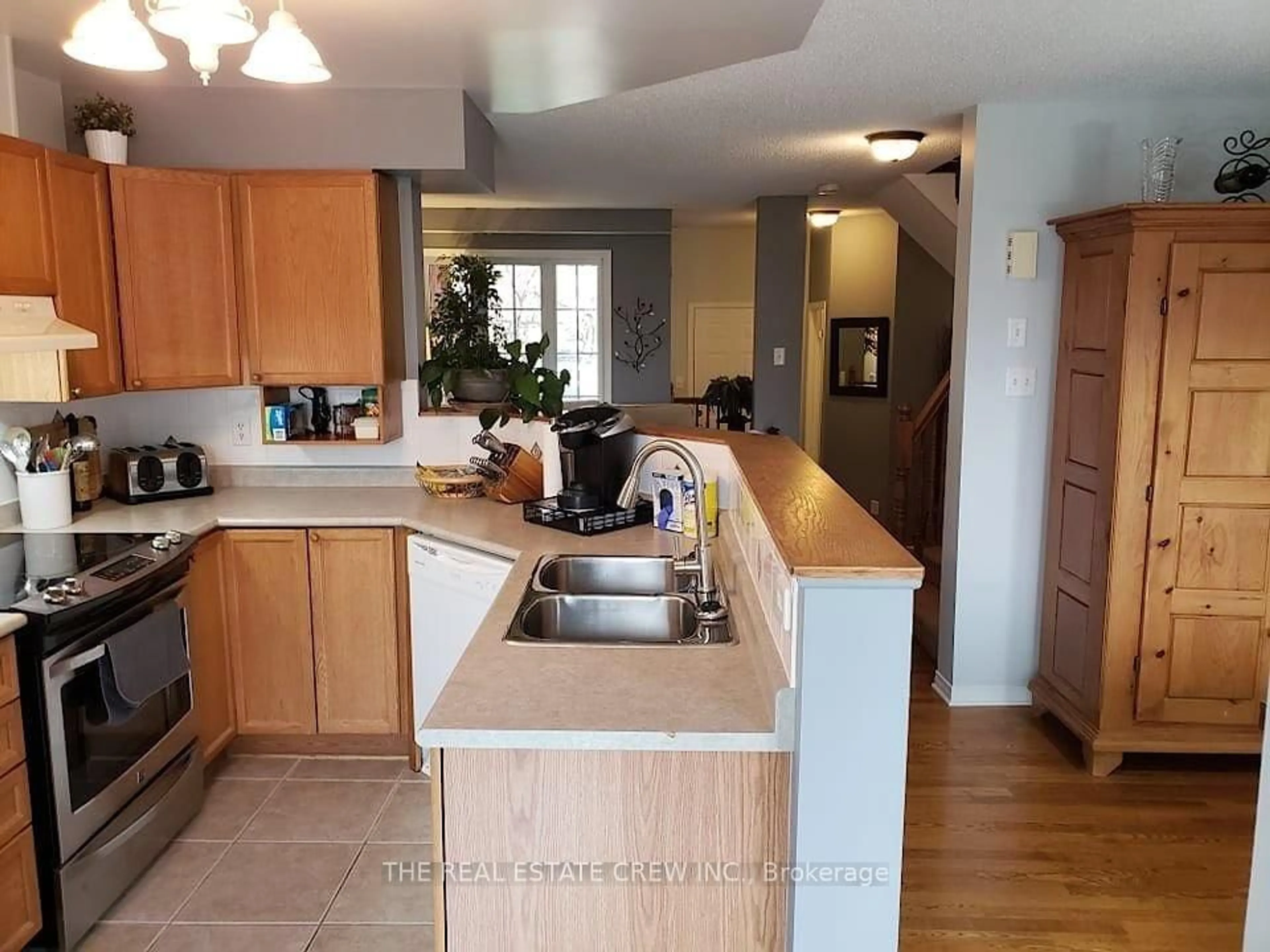 Open concept kitchen, unknown for 2056 Scully Way, Ottawa Ontario K4A 4L9