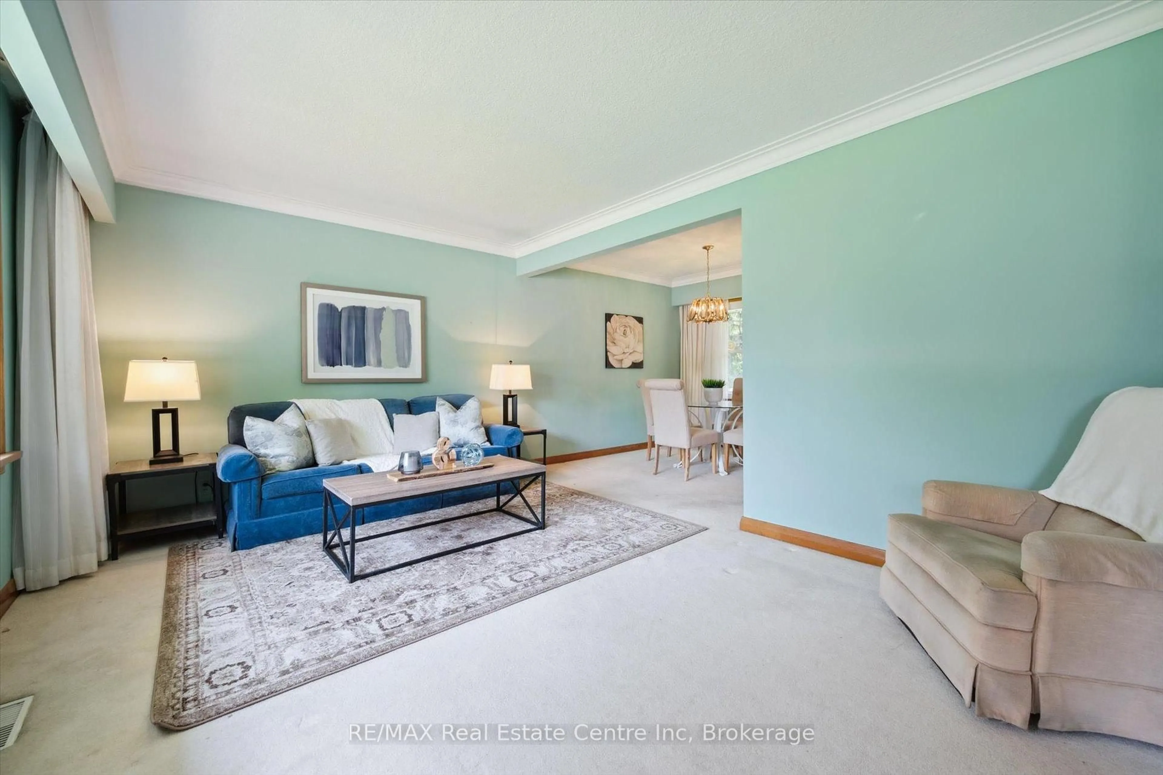 Living room with furniture, unknown for 12 Gladstone Ave, Guelph Ontario N1E 1L6