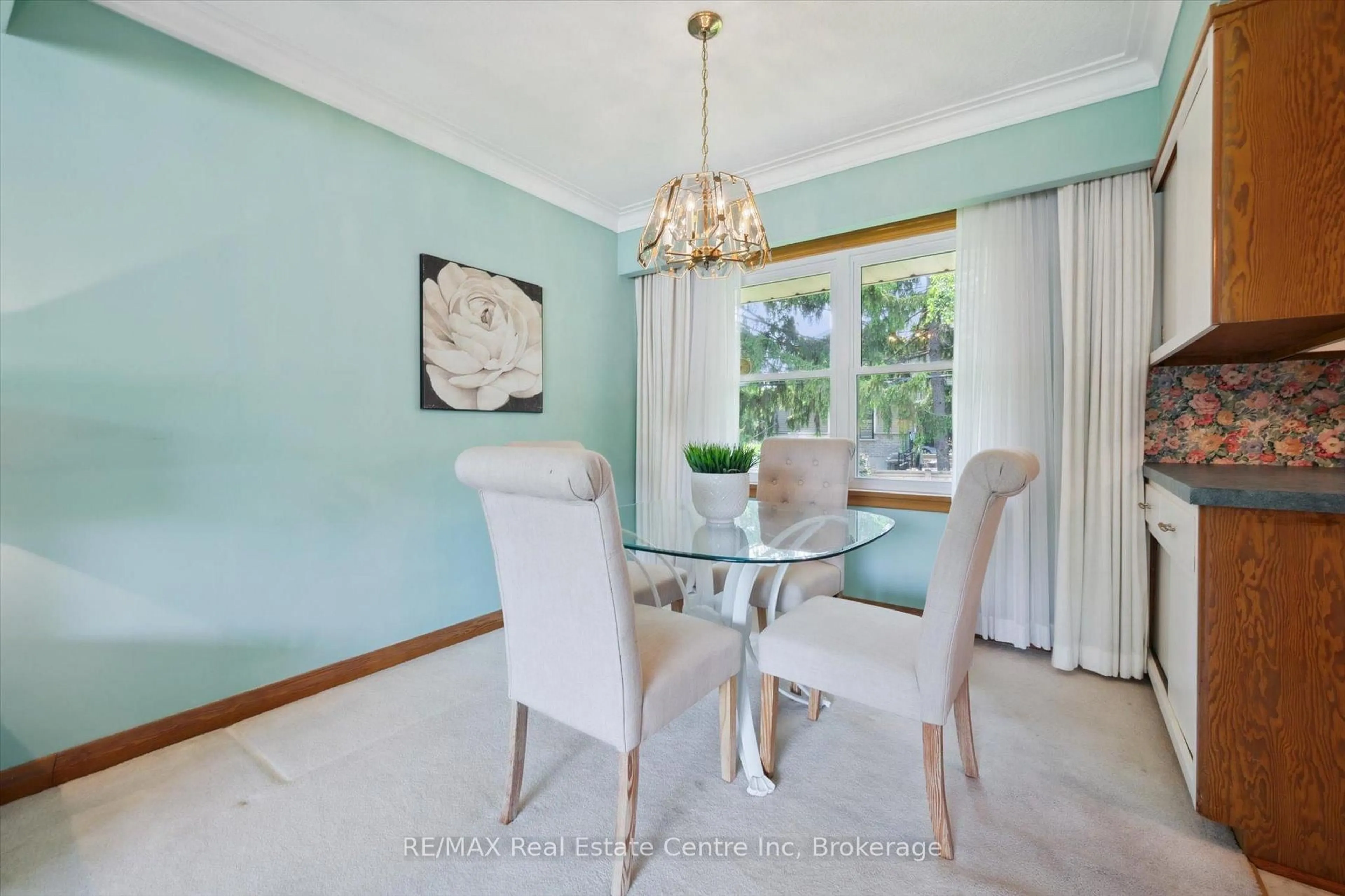 Dining room, unknown for 12 Gladstone Ave, Guelph Ontario N1E 1L6