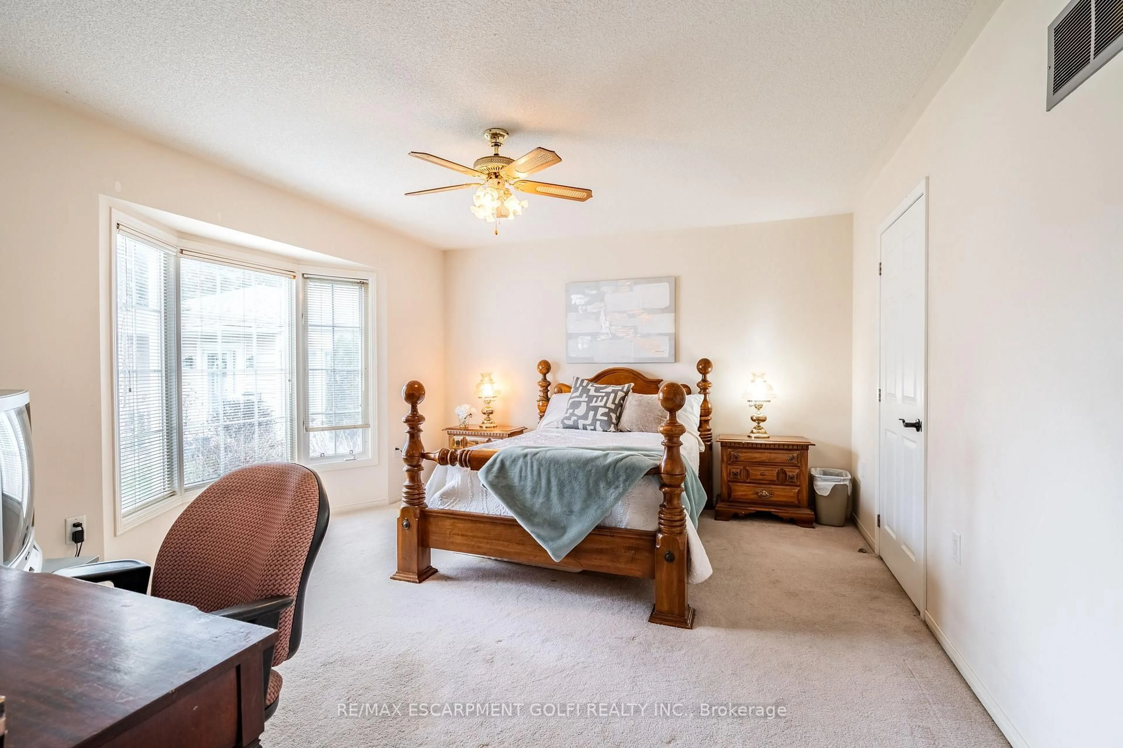A pic of a room for 222 Silverbirch Blvd, Hamilton Ontario L0R 1W0