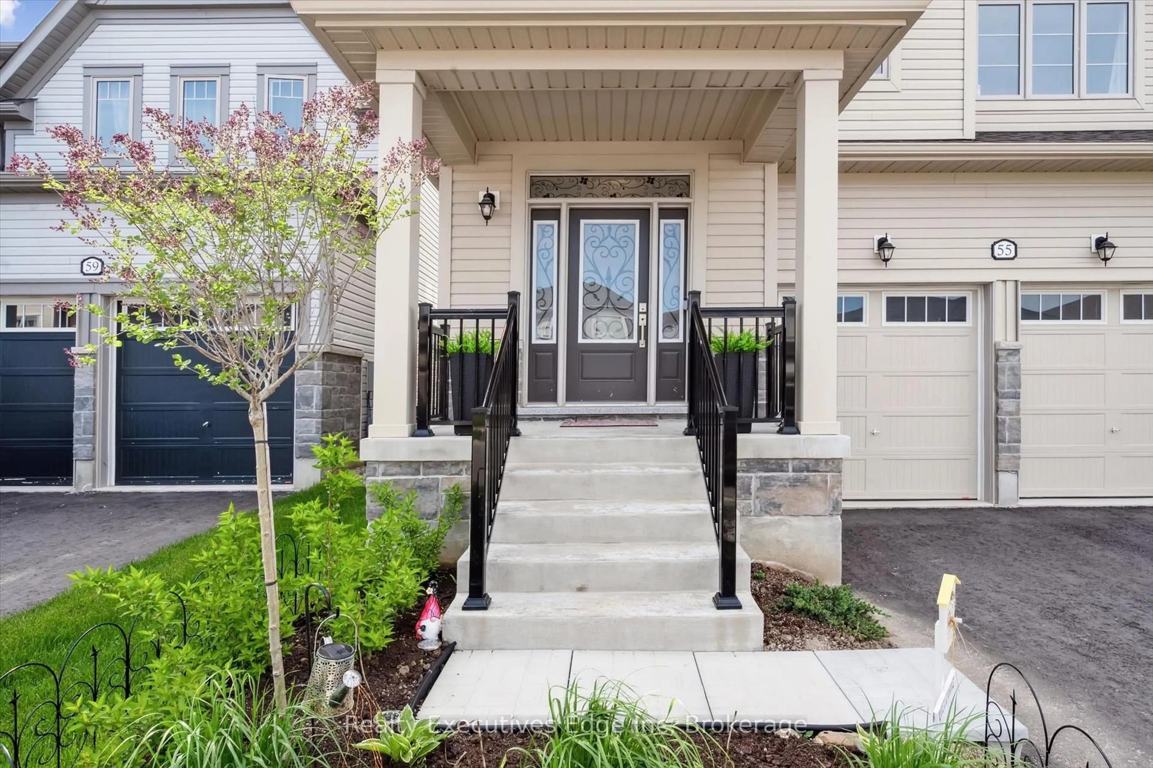 Indoor entryway for 55 Povey Rd, Centre Wellington Ontario N1M 2W3