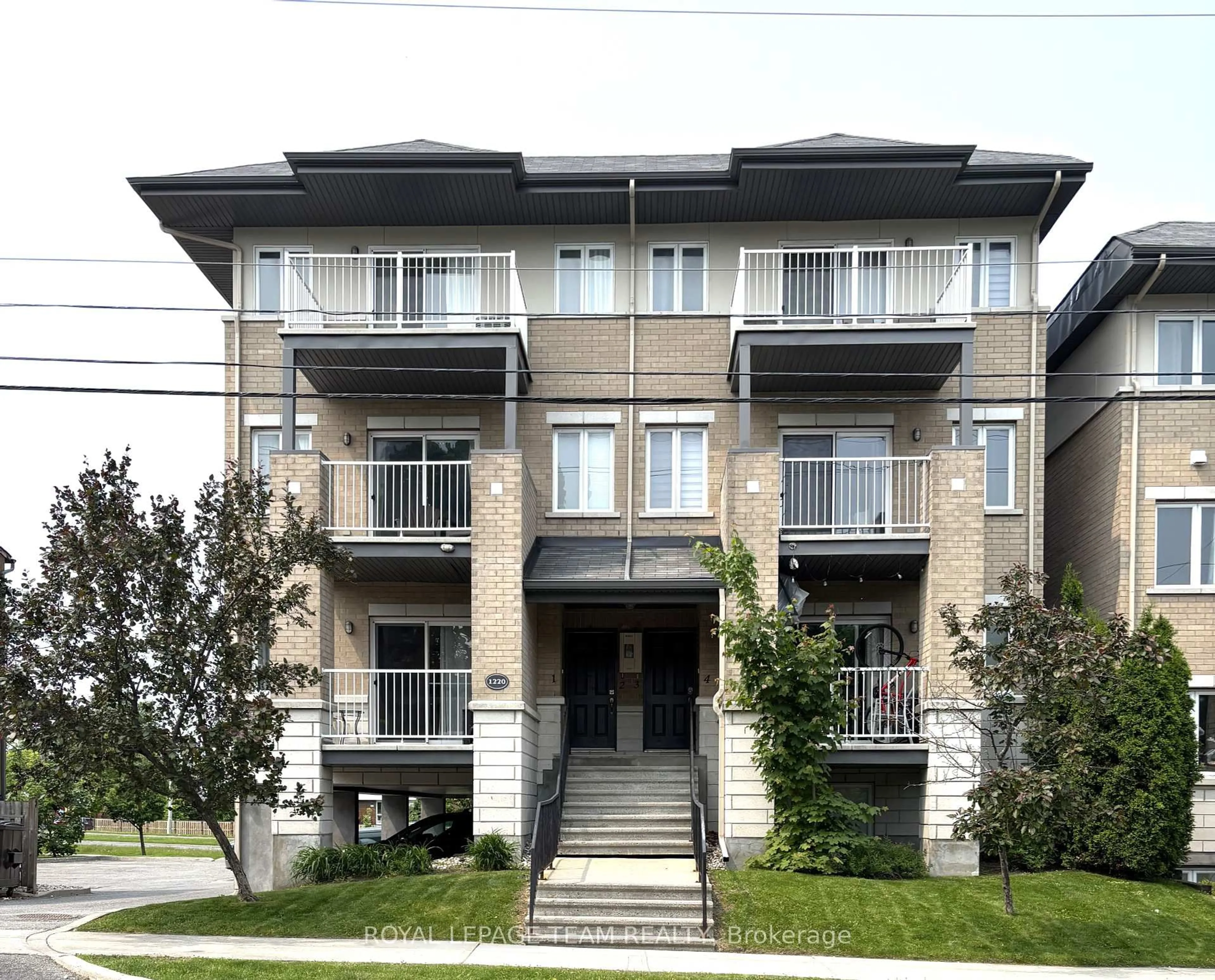 Unknown for 1220 Mcwatters Rd #4, Ottawa Ontario K2C 3Y1