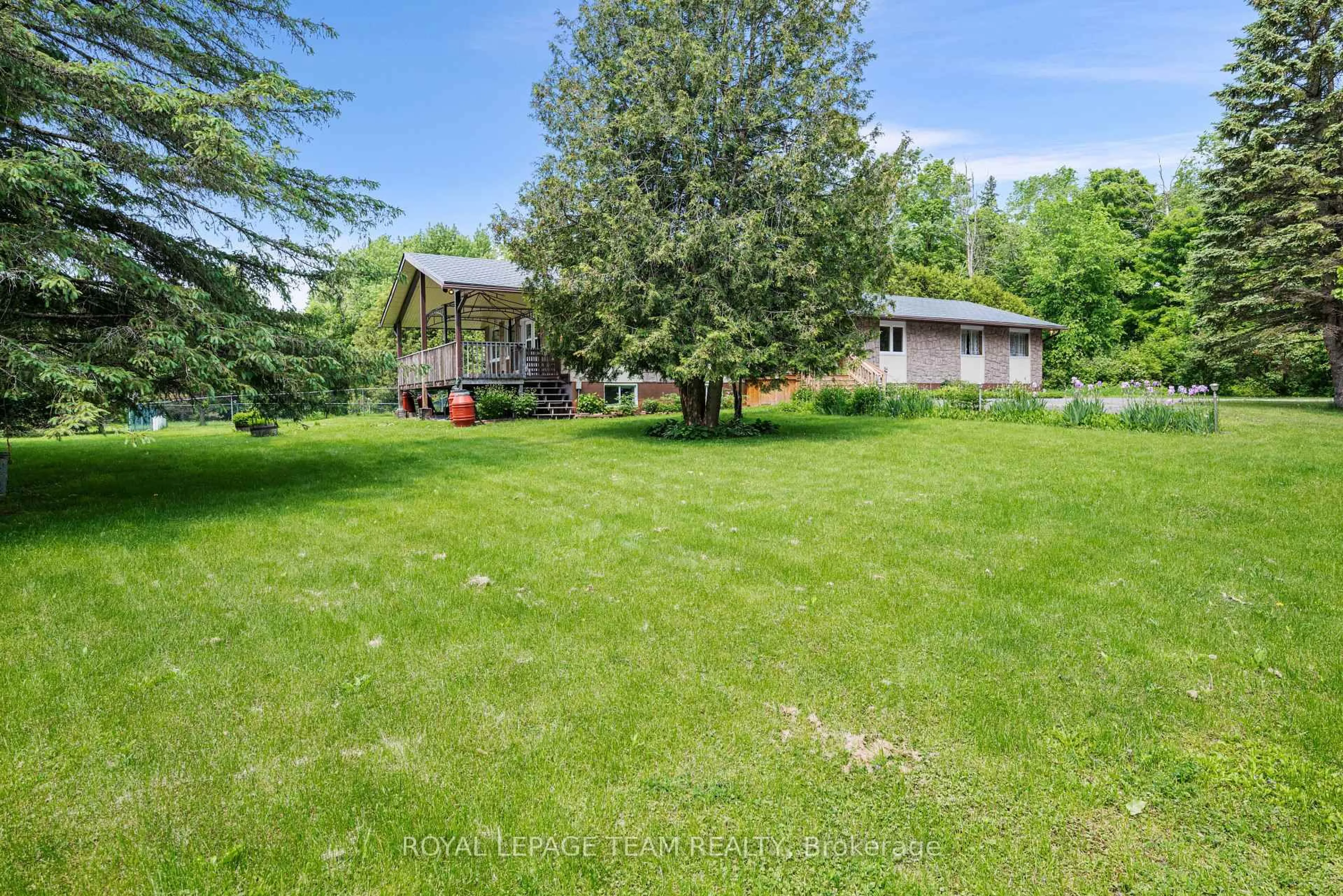 A pic from outside/outdoor area/front of a property/back of a property/a pic from drone, water/lake/river/ocean view for 4740 Dunning Rd, Navan Ontario K4B 1J1