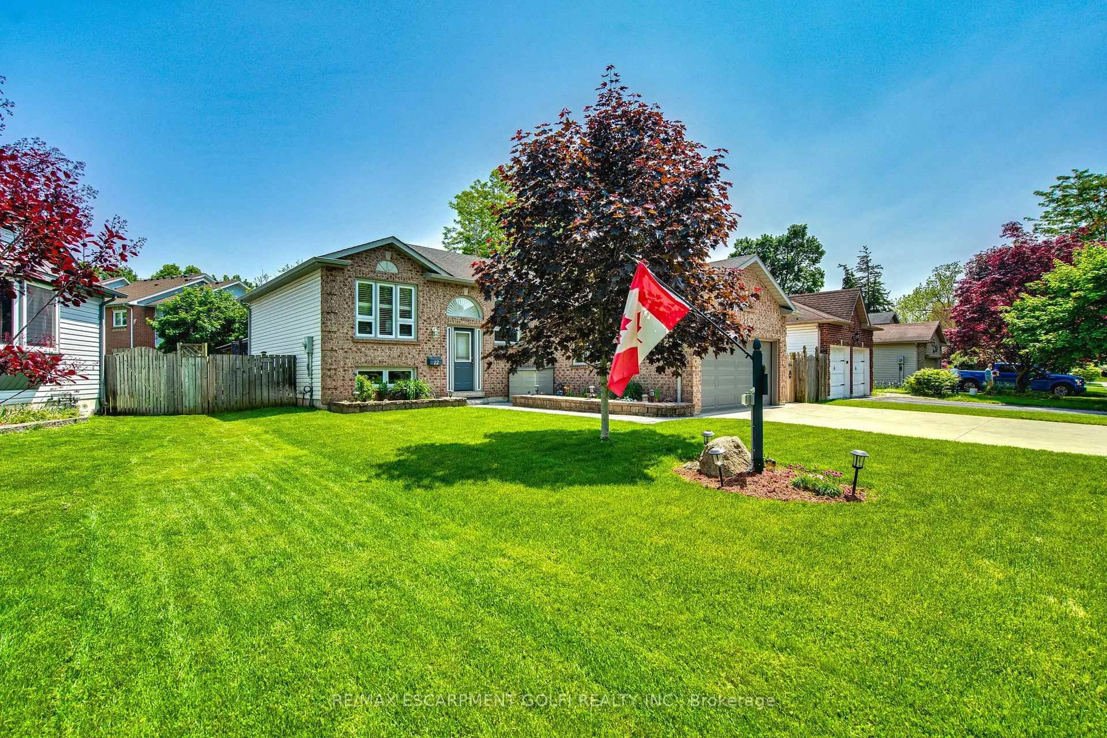 Home with brick exterior material, street for 12 Woodside Sq, Pelham Ontario L0S 1E4