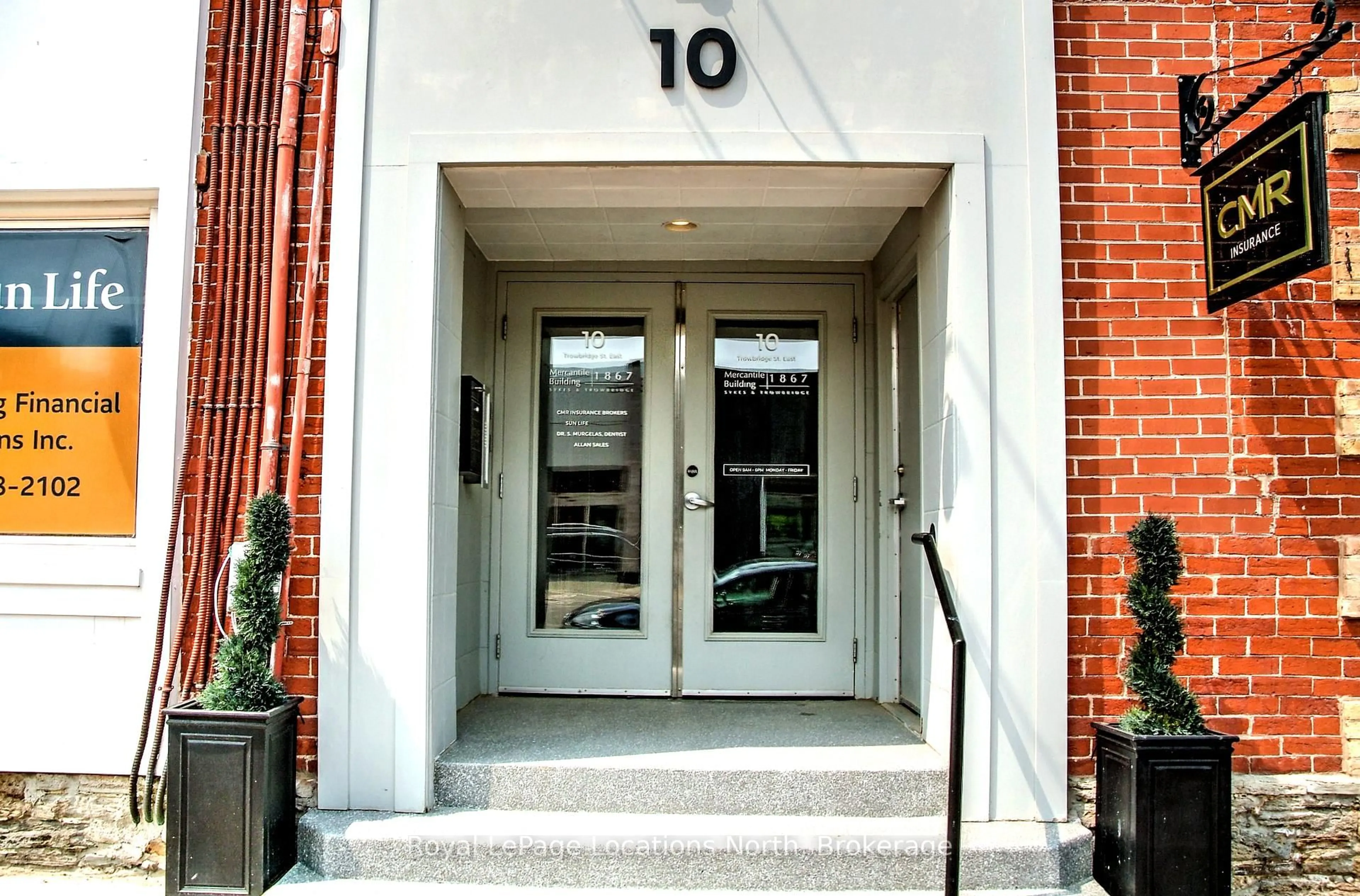 Indoor foyer for 10 Trowbridge St #302, Meaford Ontario N4L 1A5