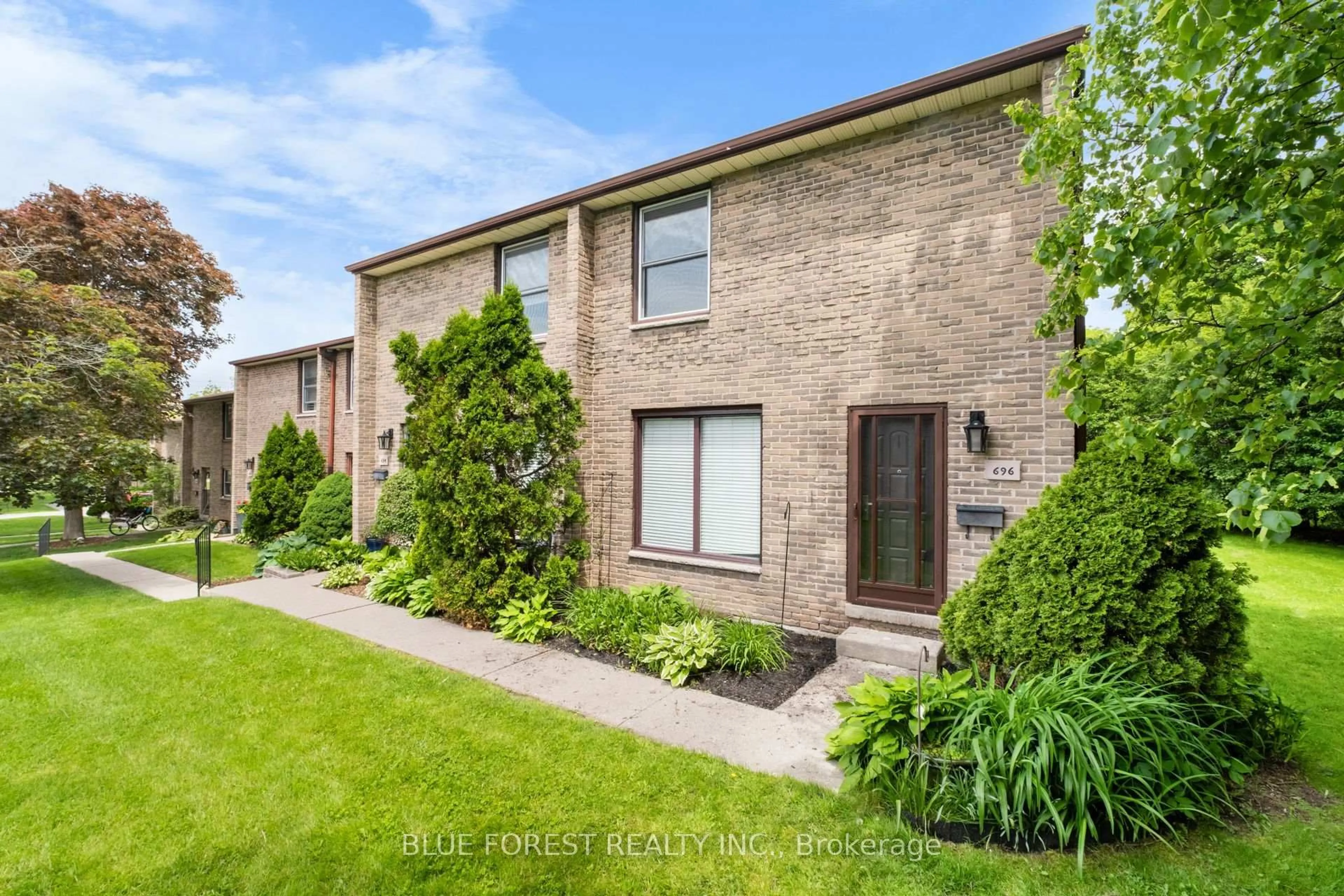 Home with brick exterior material, street for 696 Wonderland Rd #15, London South Ontario N6H 4Y8