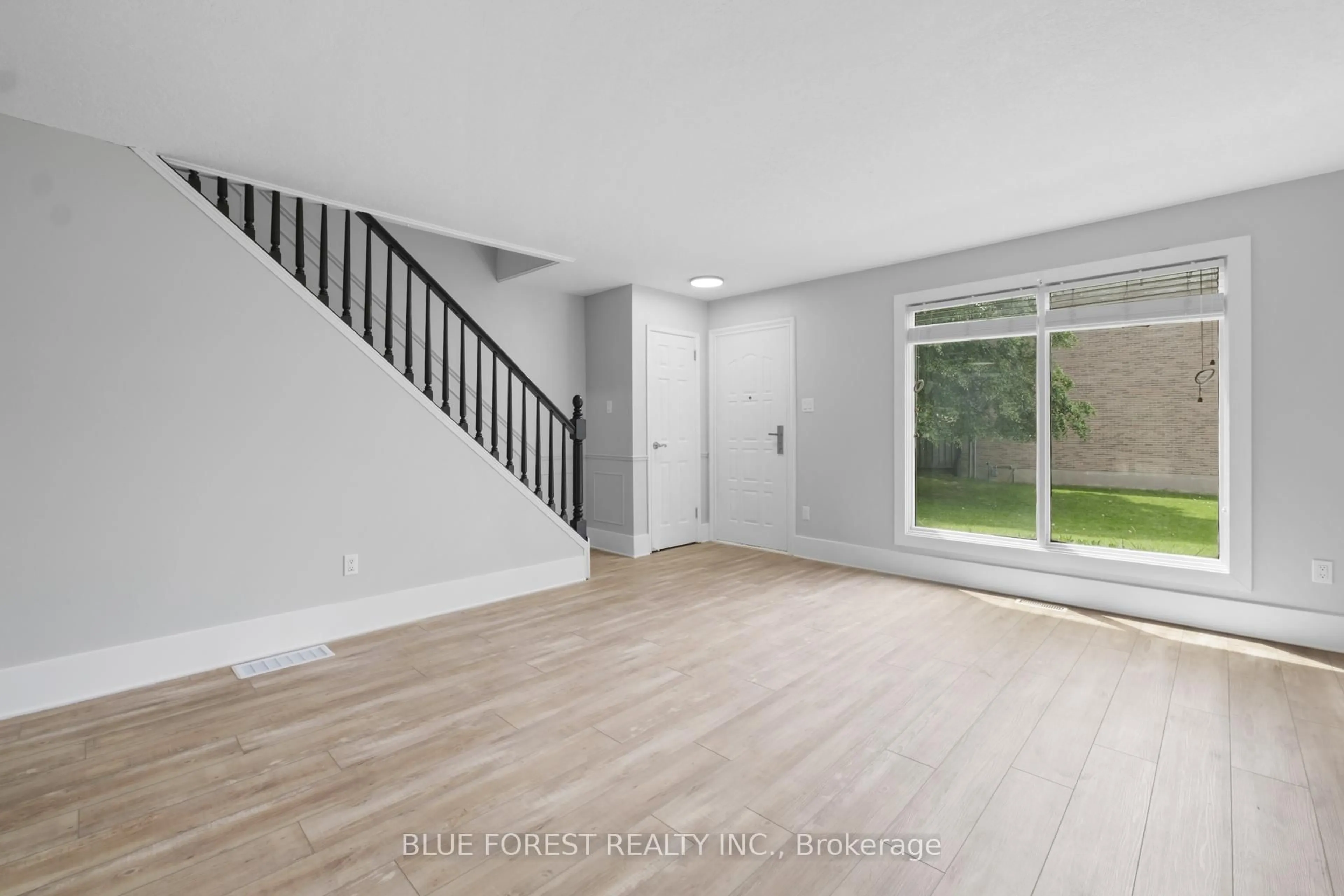 A pic of a room for 696 Wonderland Rd #15, London South Ontario N6H 4Y8