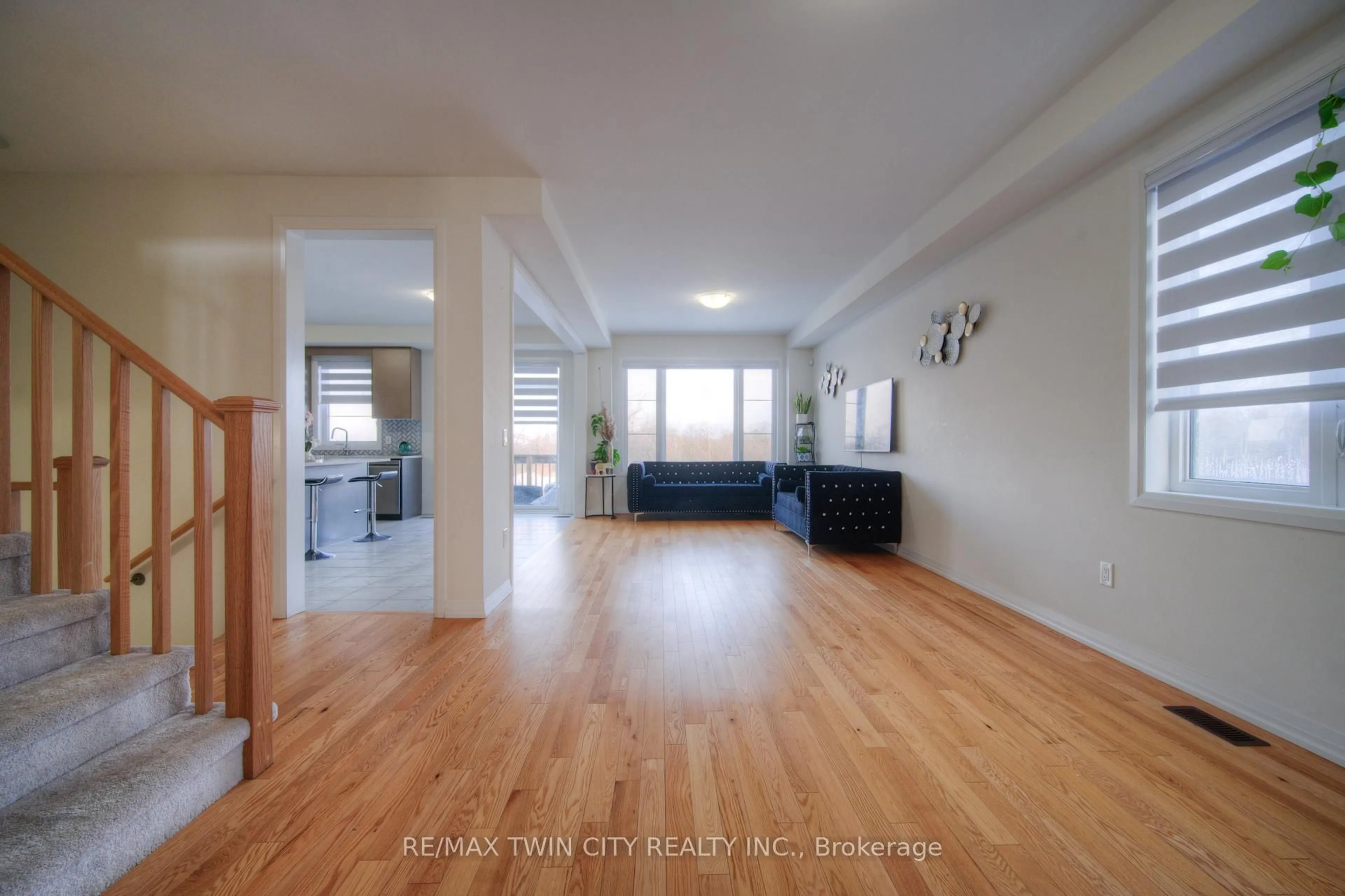 Living room with furniture, unknown for 67 Crossmore Cres, Cambridge Ontario N1S 0C7