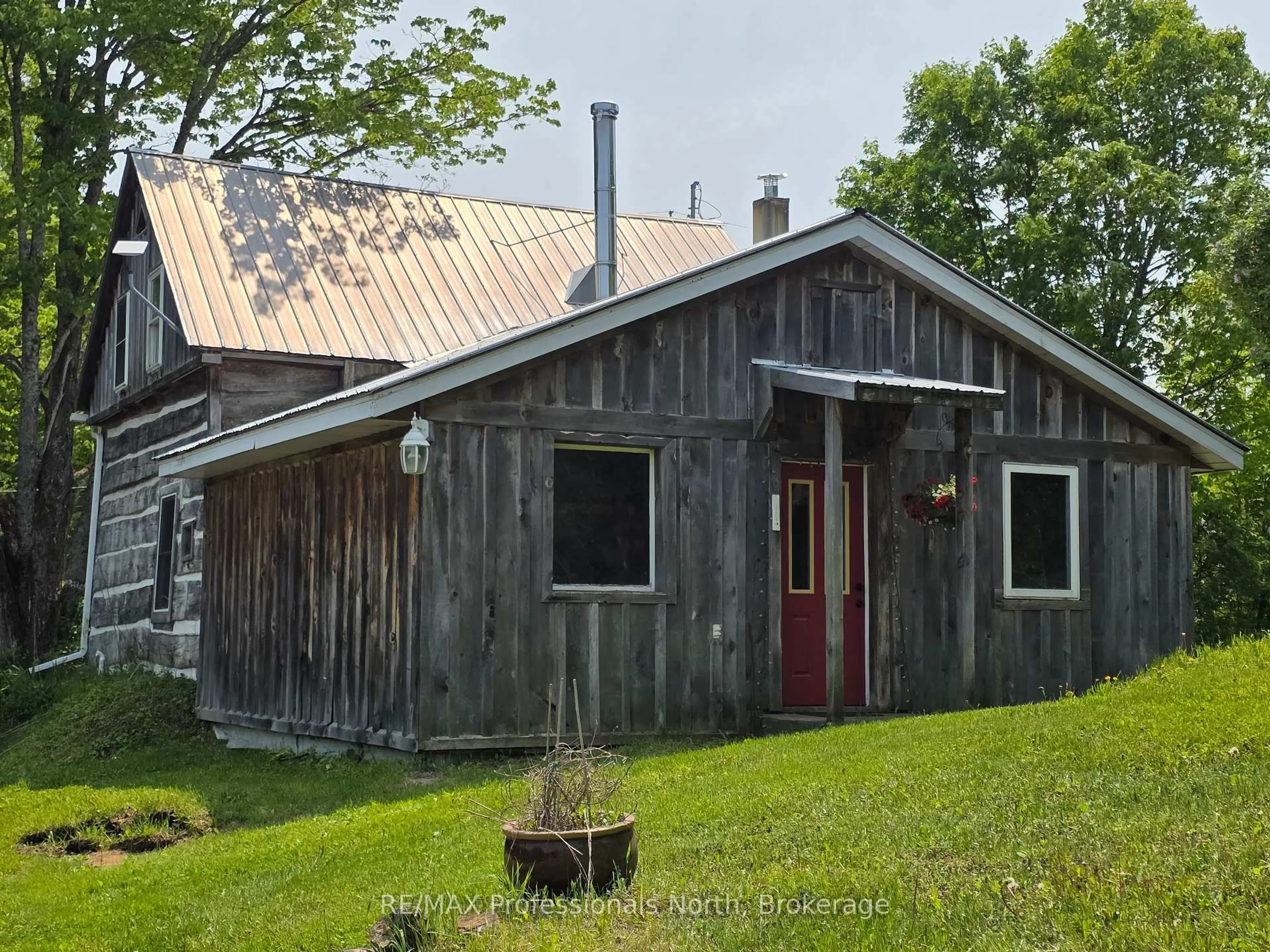 Shed for 1537 Tulip Rd, Algonquin Highlands Ontario K0M 2K0