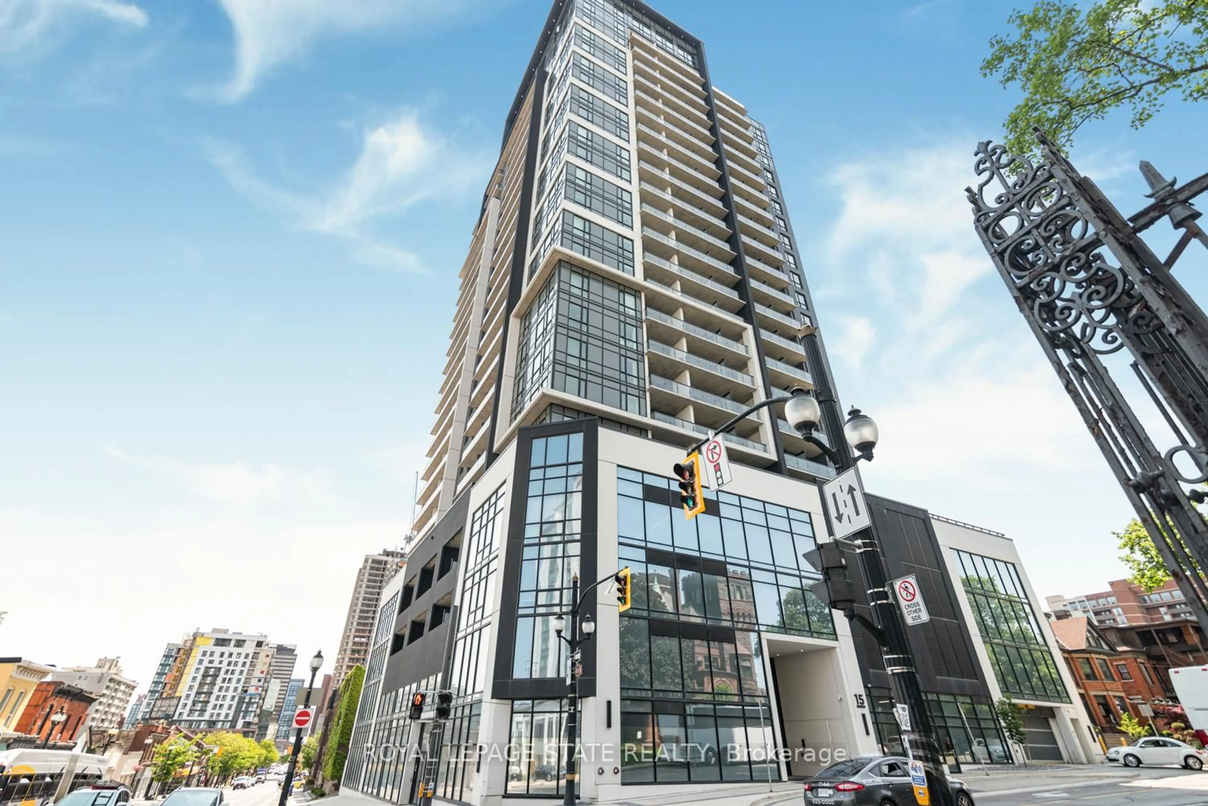 Unknown for 15 Queen St #707, Hamilton Ontario L8P 0C6