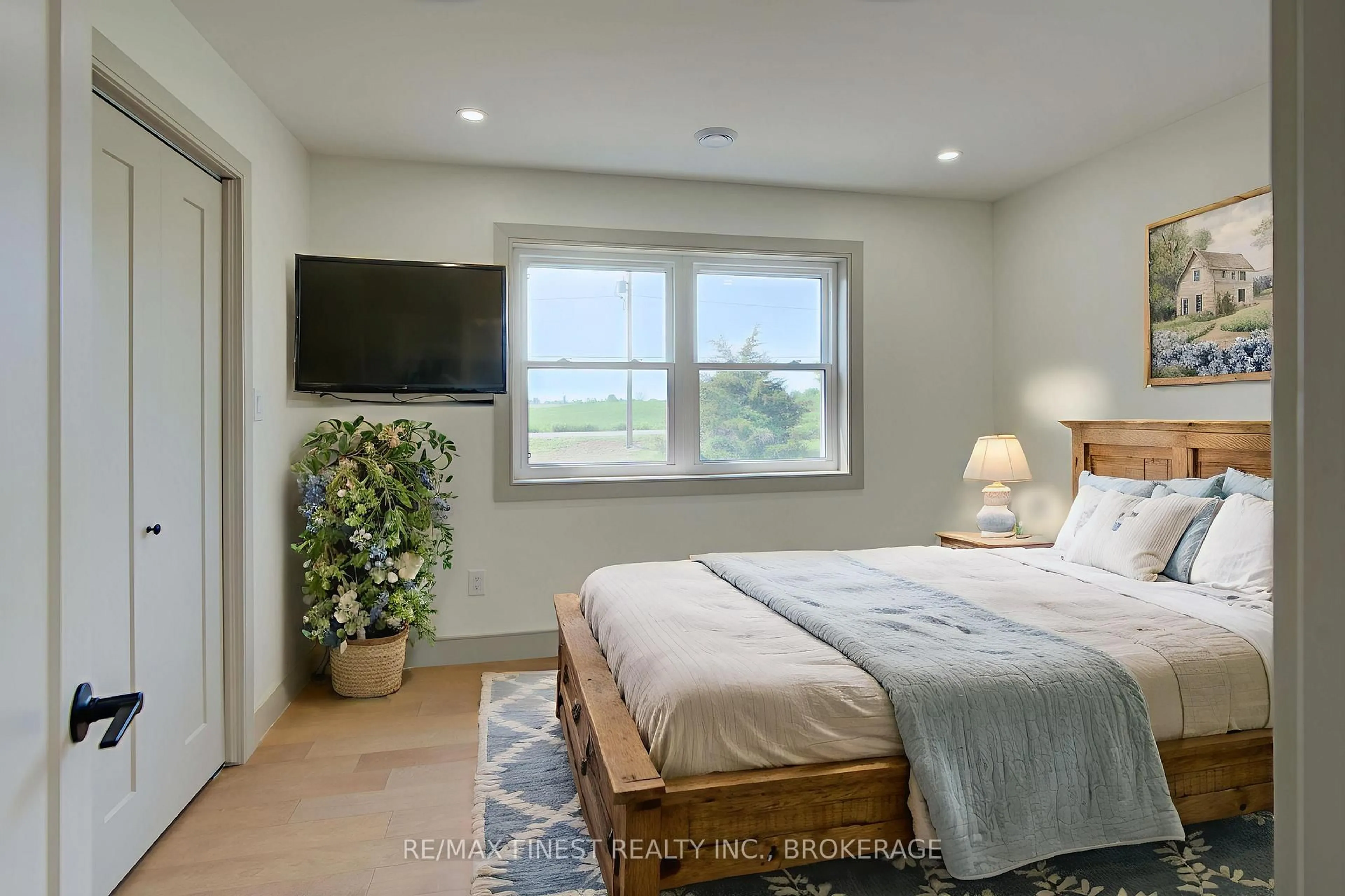 A pic of a room for 2206 Sands Rd, Battersea Ontario K0H 1H0
