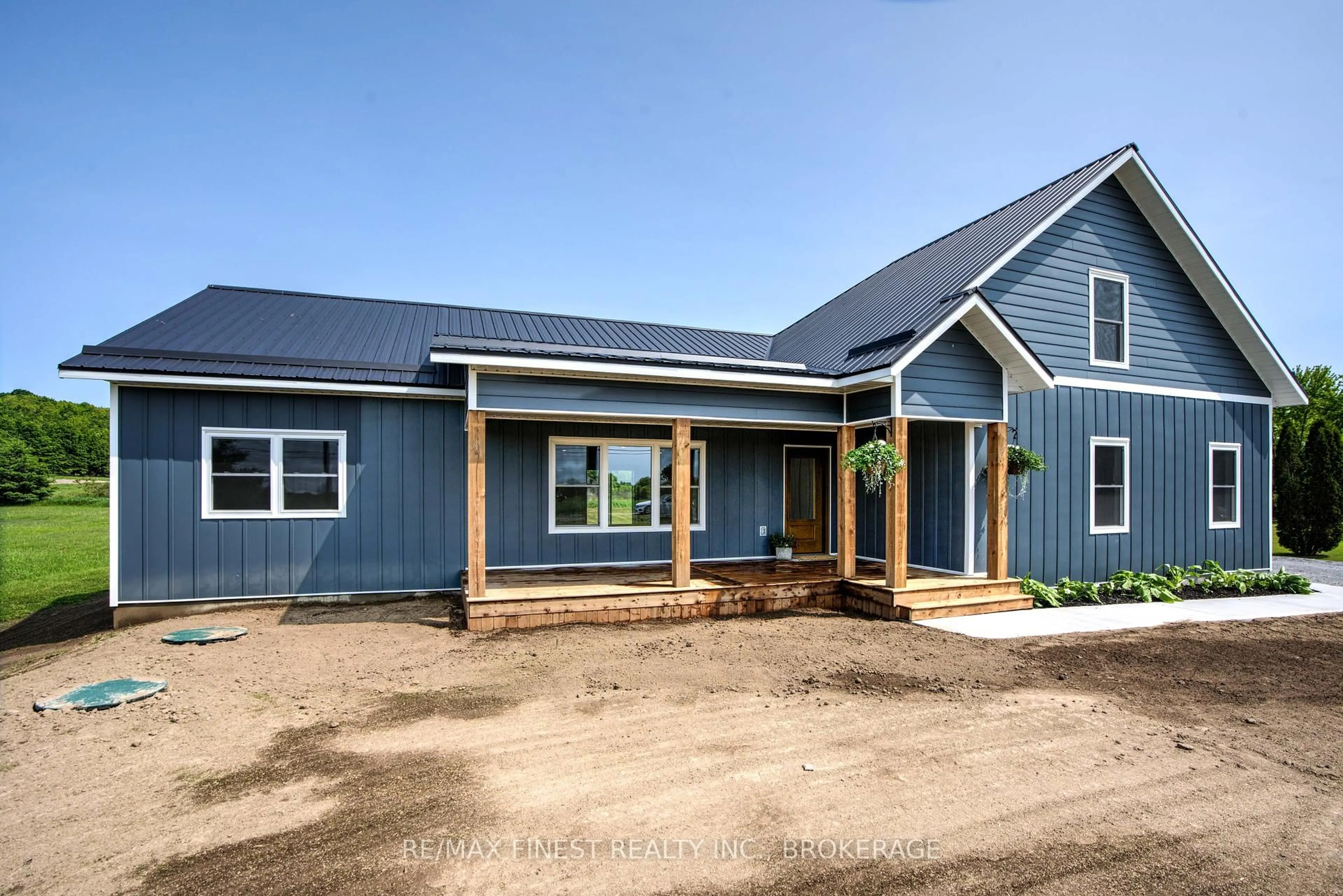 Home with vinyl exterior material, building for 2206 Sands Rd, Battersea Ontario K0H 1H0