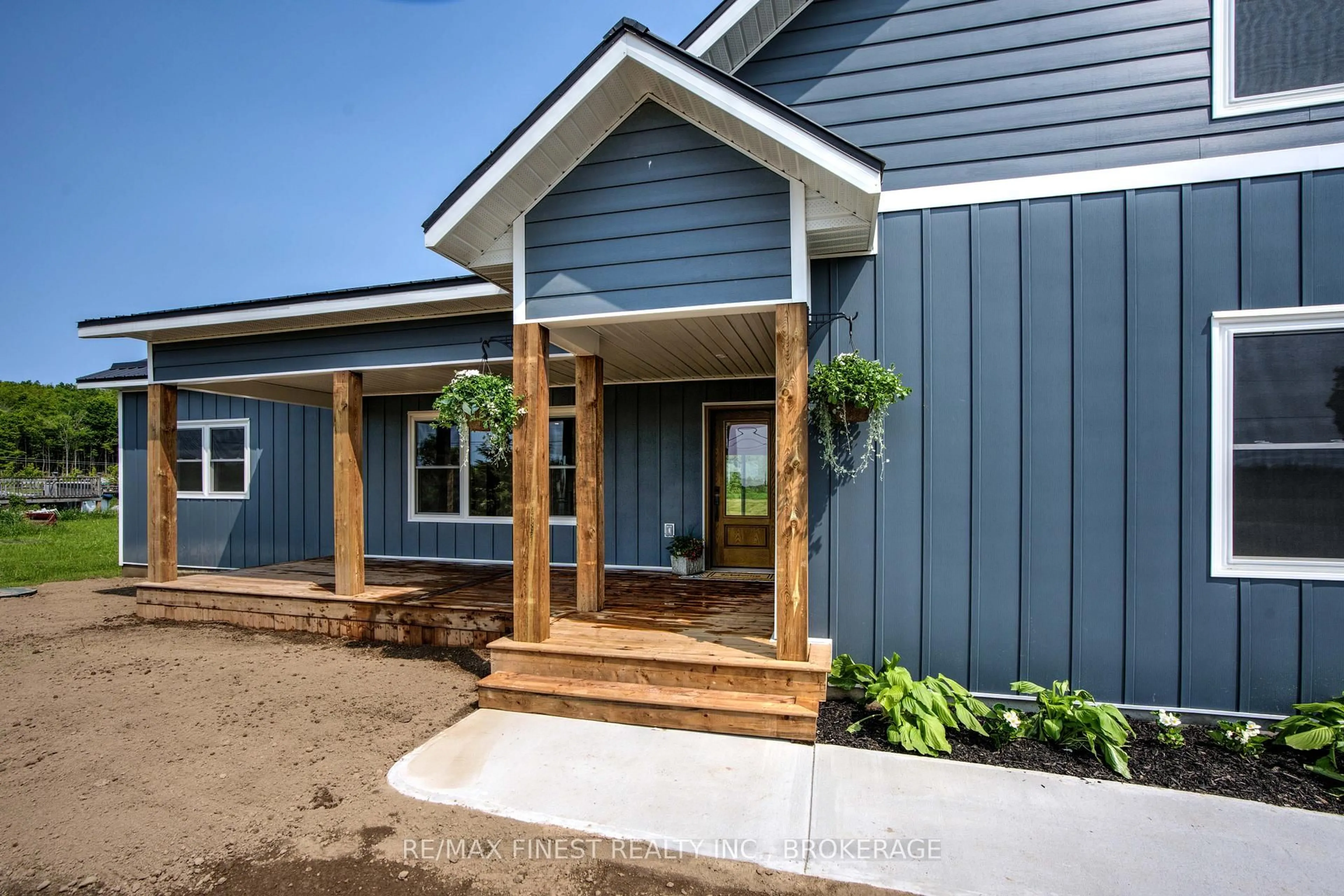 Home with vinyl exterior material, unknown for 2206 Sands Rd, Battersea Ontario K0H 1H0