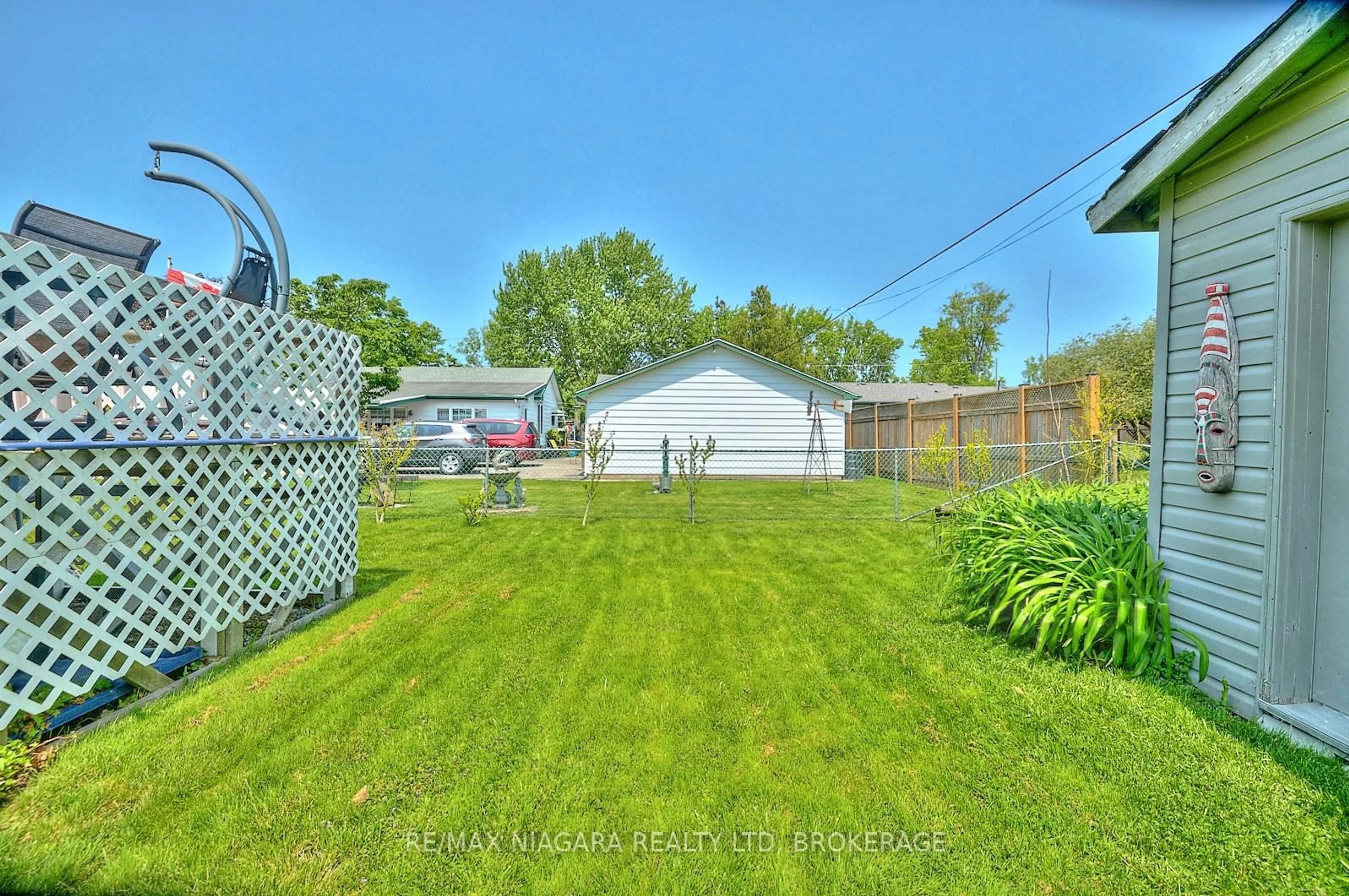 Patio, water/lake/river/ocean view for 35 Radford Ave, Fort Erie Ontario L2A 5H6