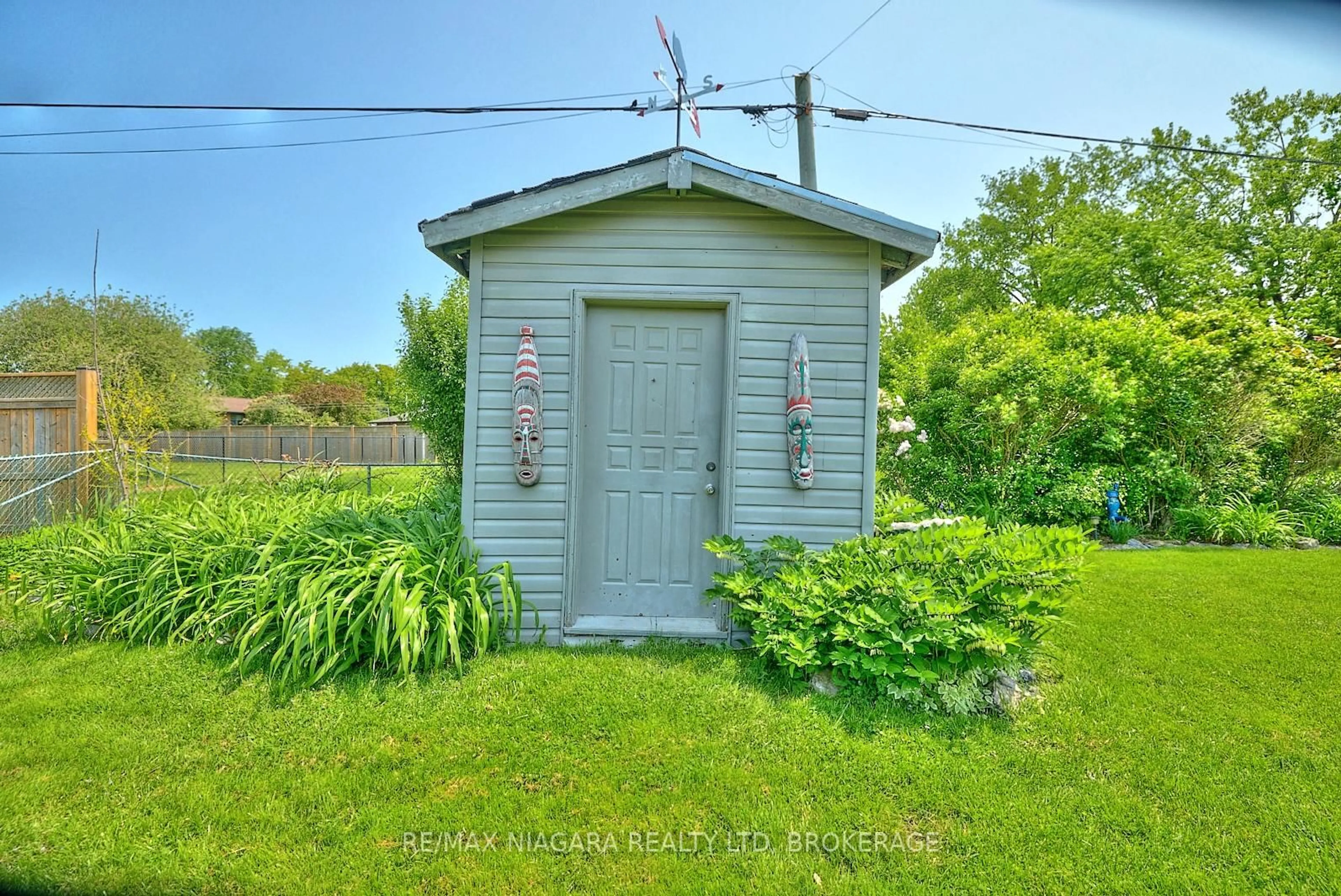 Shed for 35 Radford Ave, Fort Erie Ontario L2A 5H6