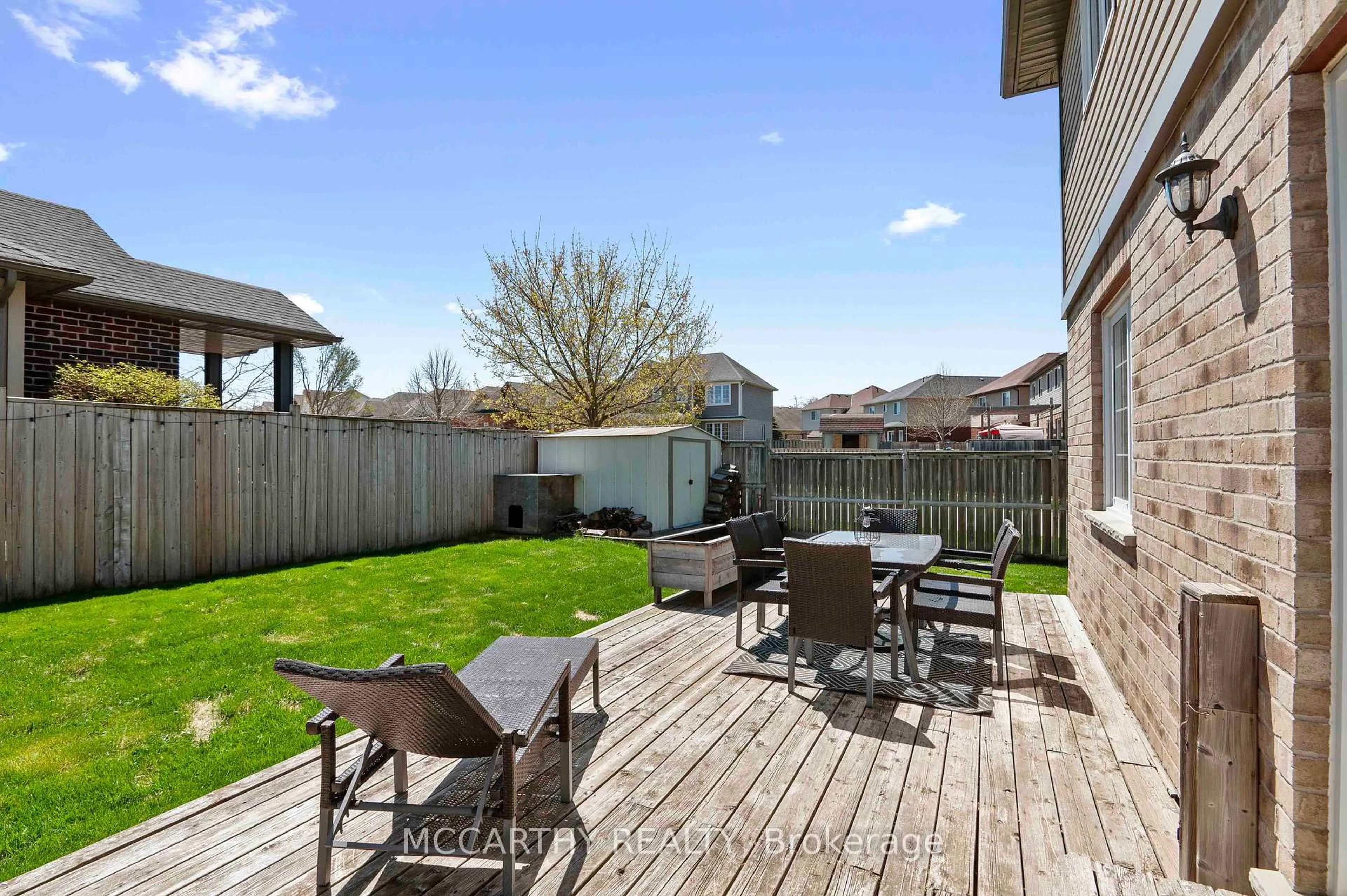 Patio, street for 183 Muriel St, Shelburne Ontario L9V 3E3