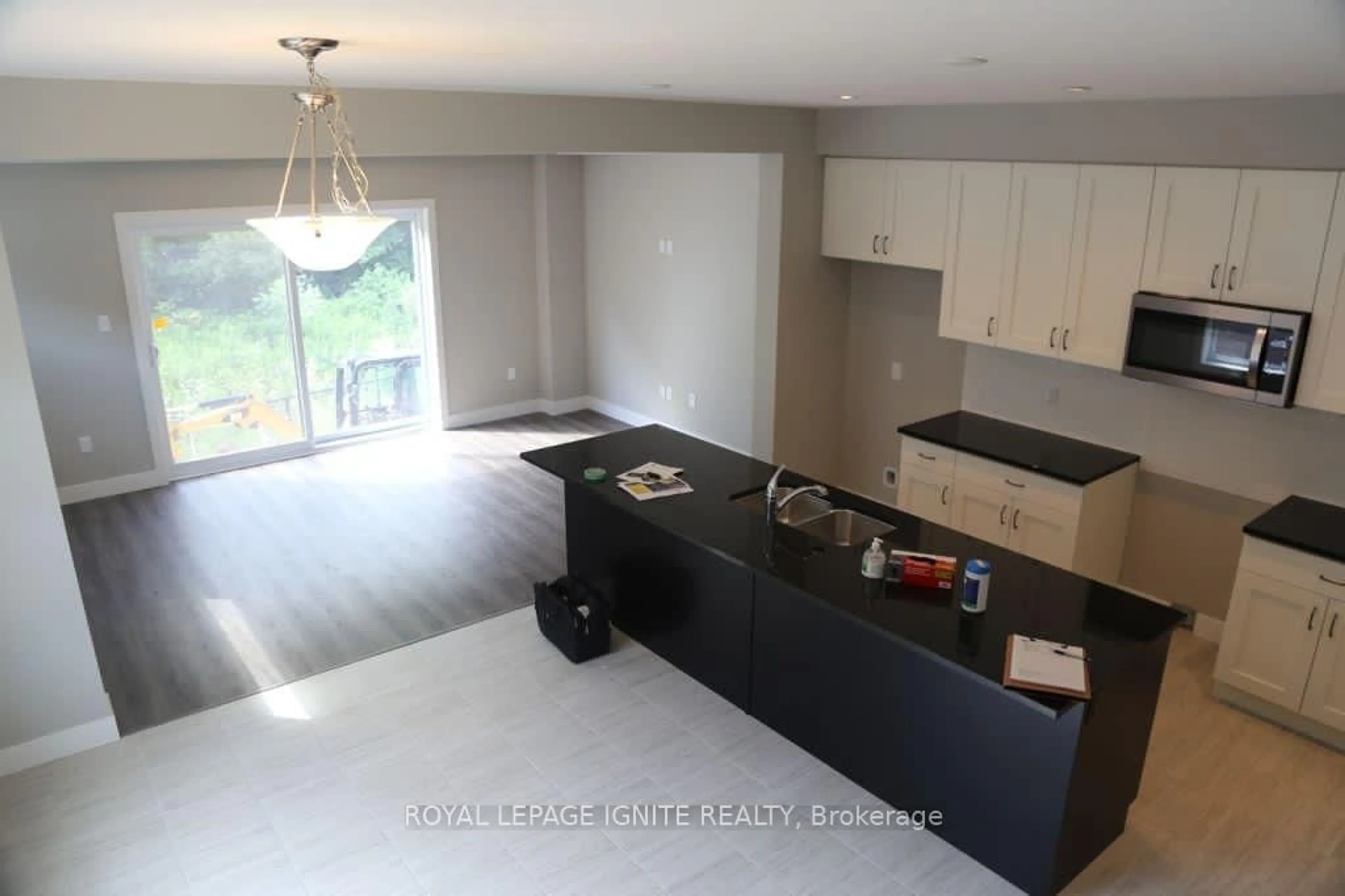 Open concept kitchen, ceramic/tile floor for 898 Robert Ferrie Dr, Kitchener Ontario N2R 0P2