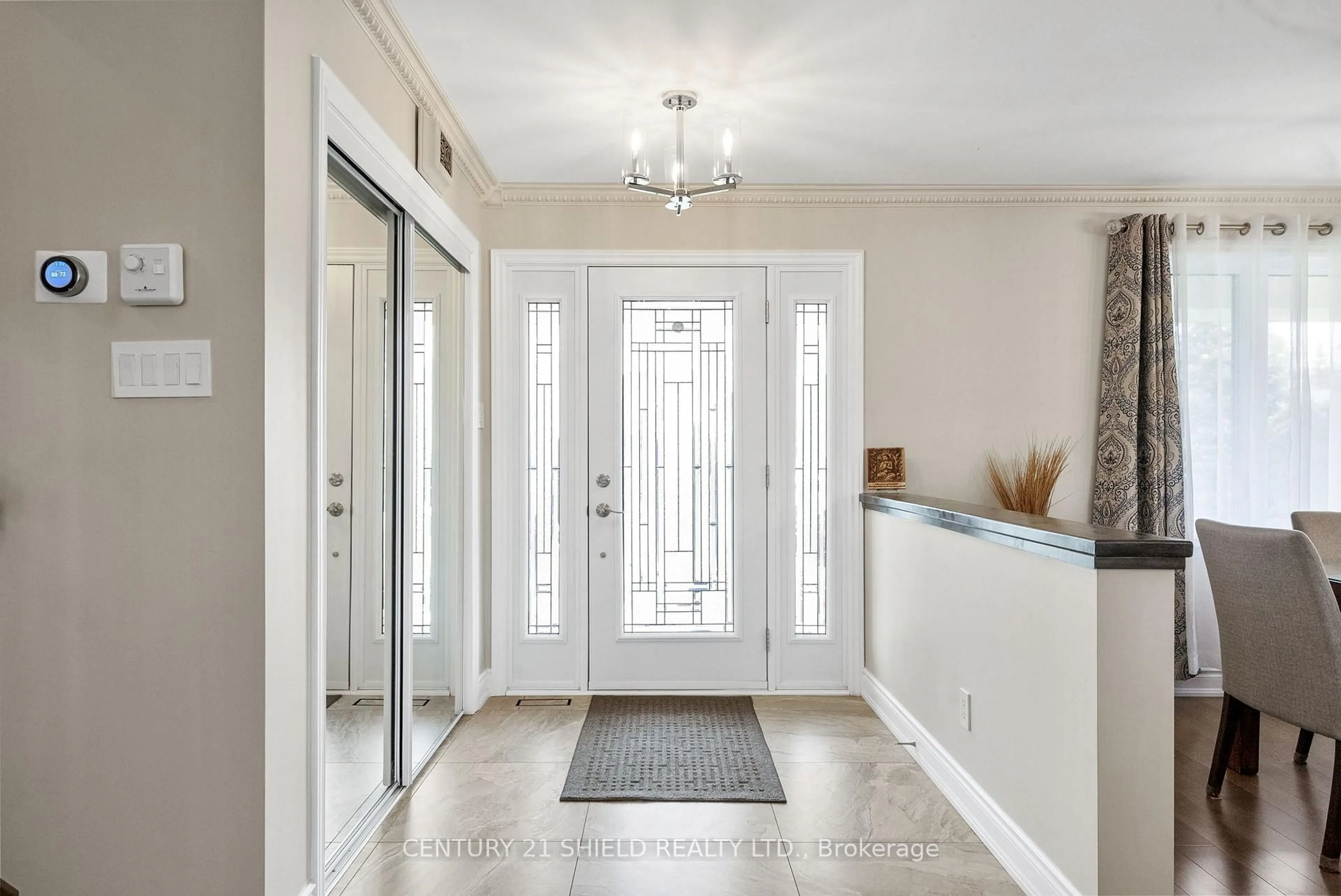 Indoor entryway for 5503 Cedar View Dr, South Stormont Ontario K0C 1P0