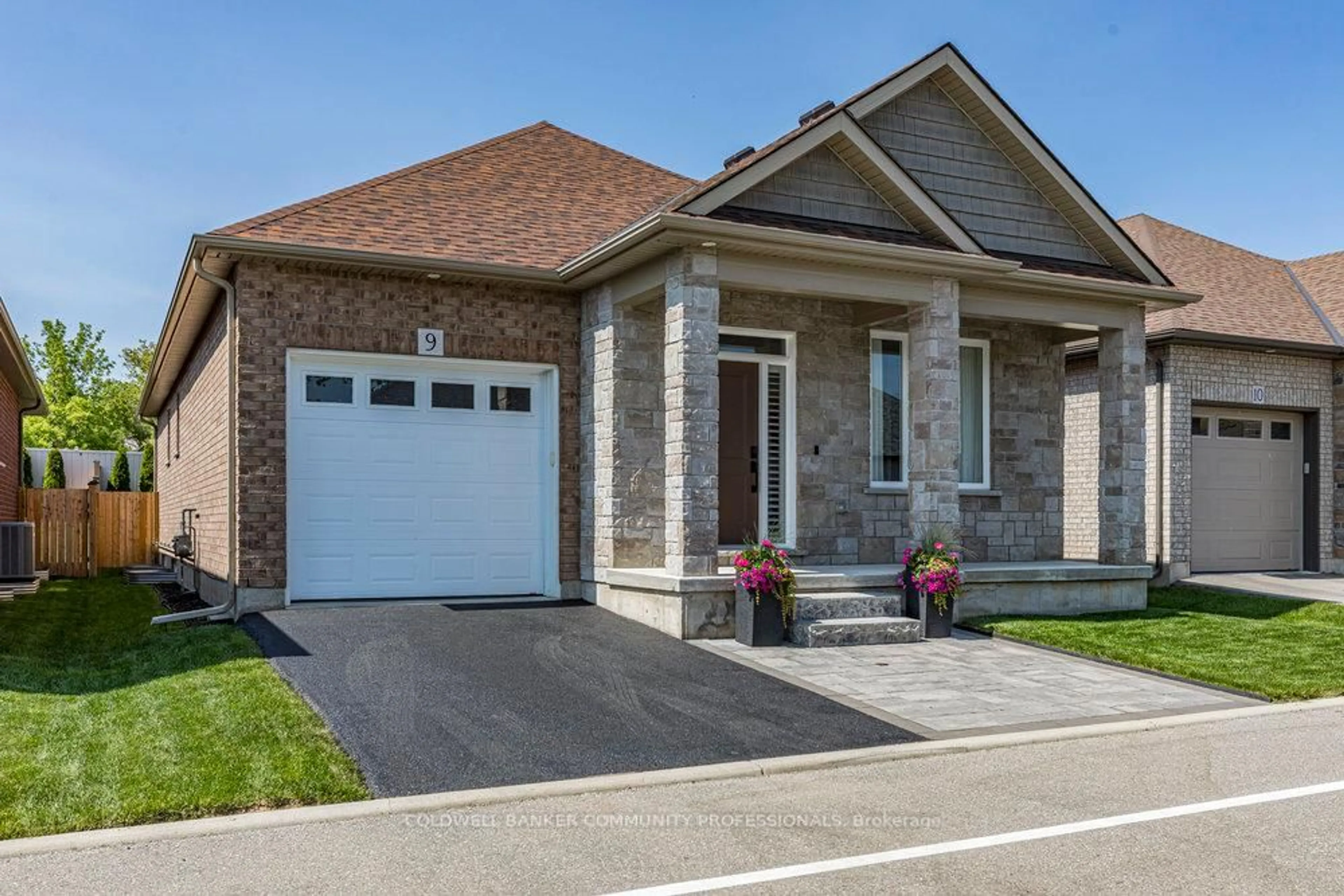 Home with brick exterior material, street for 6 Beckett Dr #9, Brantford Ontario N3T 6E5