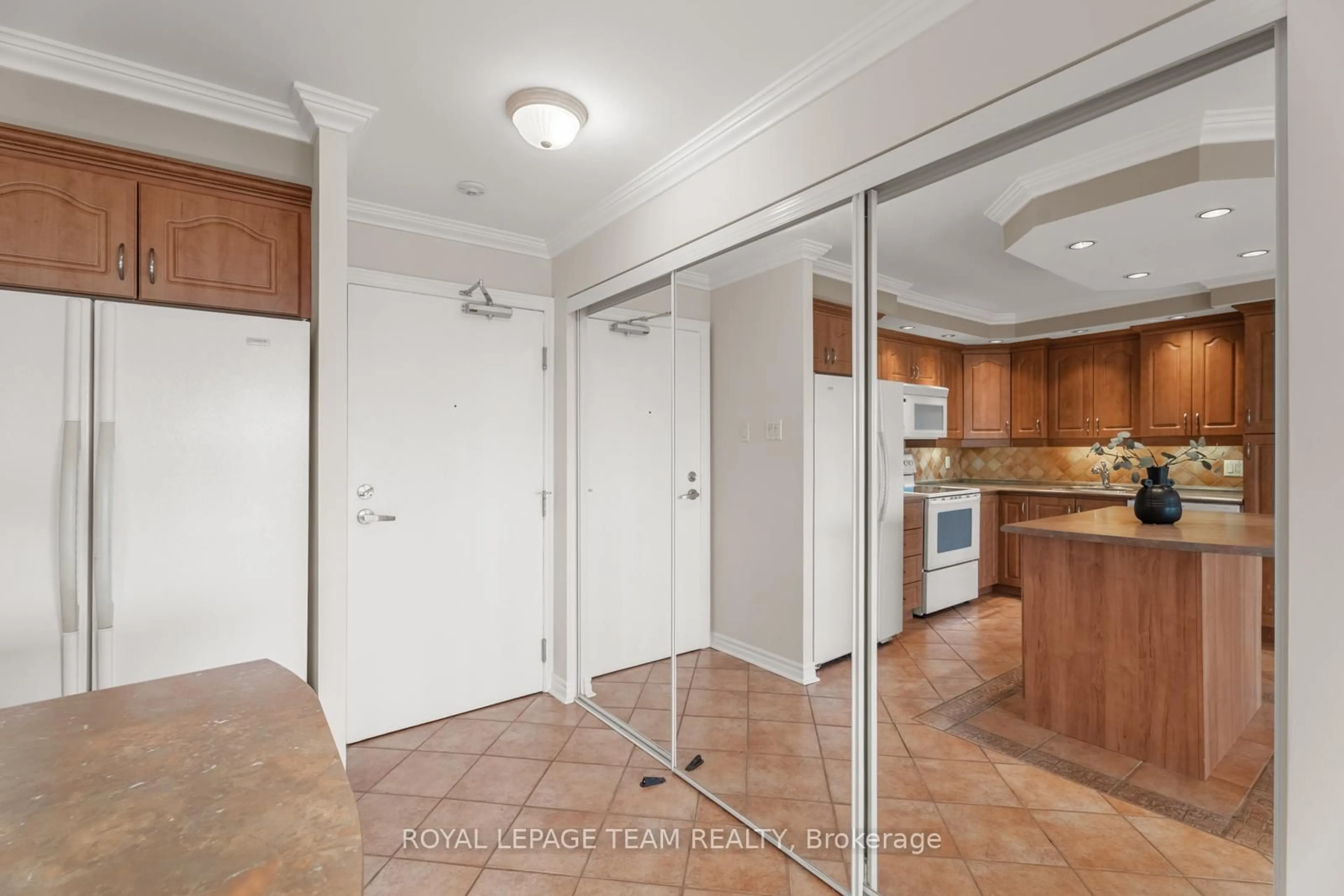 Standard kitchen, unknown for 40 Landry St #1508, Ottawa Ontario K1L 8K4