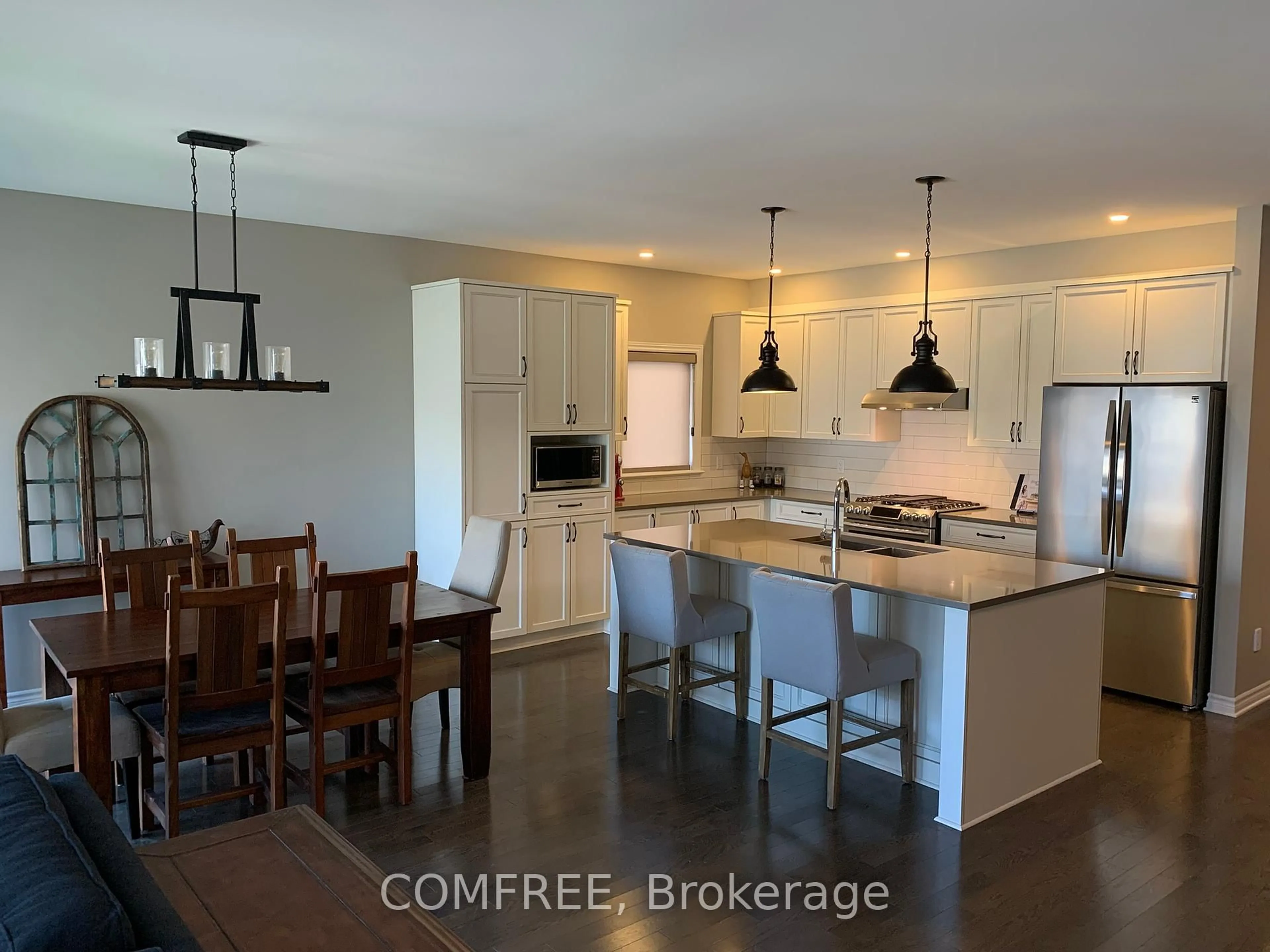 Open concept kitchen, unknown for 819 Tewin Circ, Orleans Ontario K4A 1K2