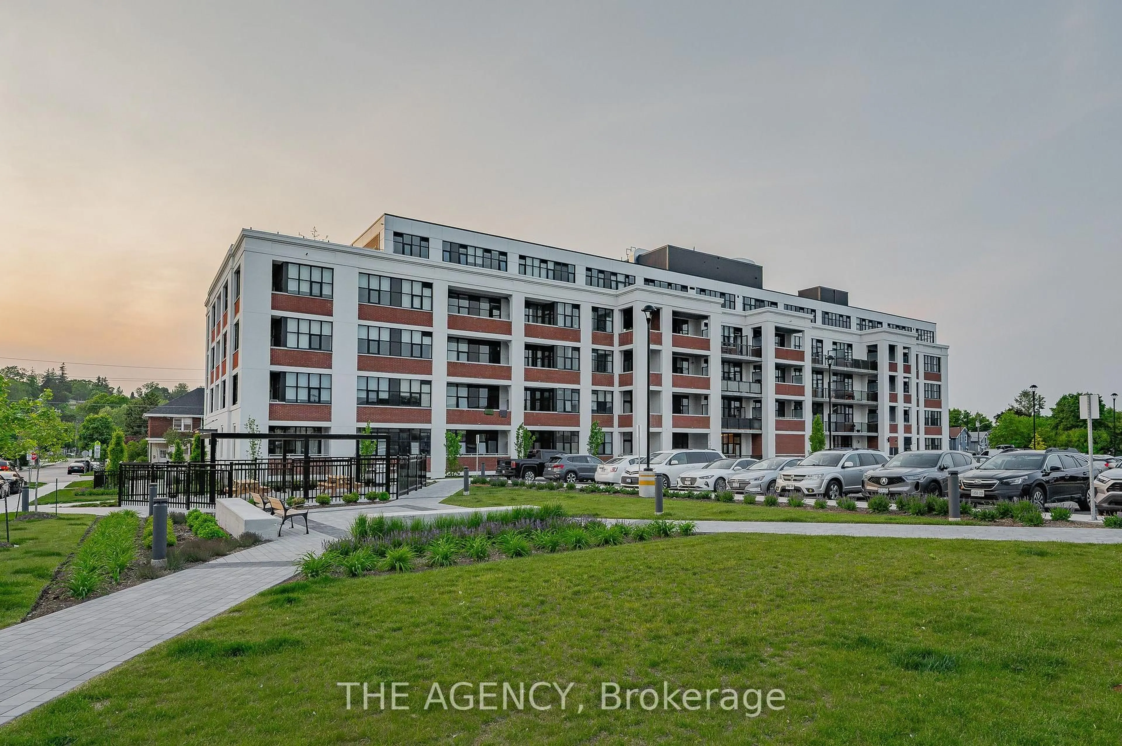A pic from outside/outdoor area/front of a property/back of a property/a pic from drone, building for 120 Huron St #419, Guelph Ontario N1E 0T8